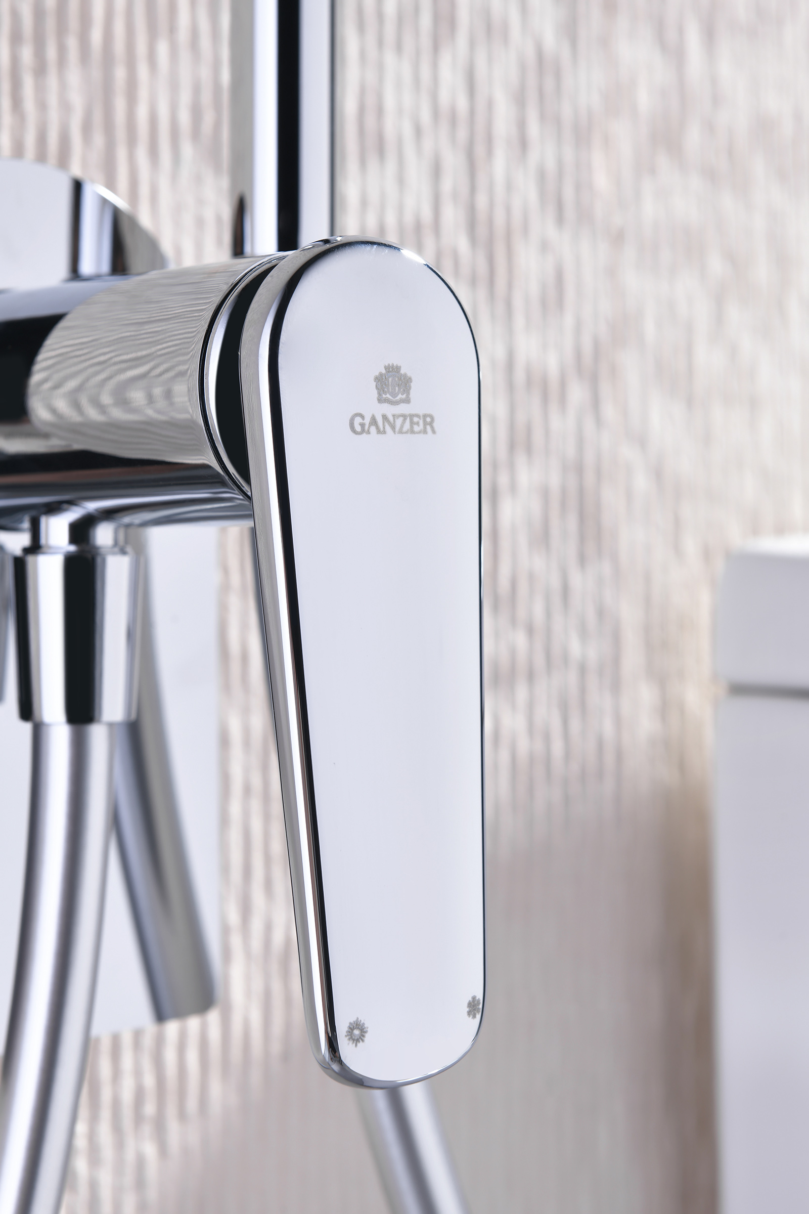 02157 Смеситель встраиваемый с ГИГ. душем (ХРОМ) GANZER (10/1шт)