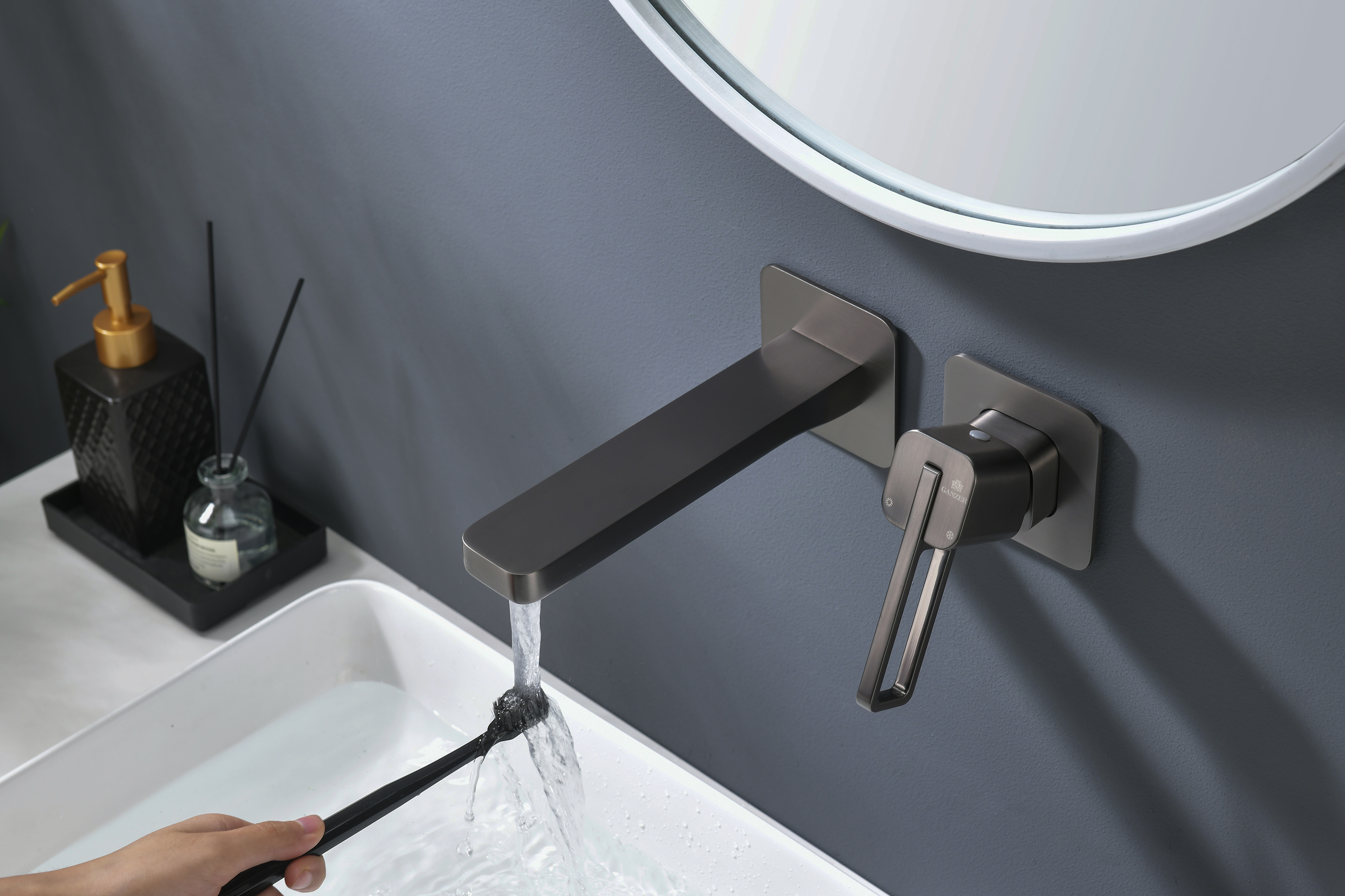 12144-Q Встроенный смес для рак. (ГРАФИТ) GANZER  (10/1шт)