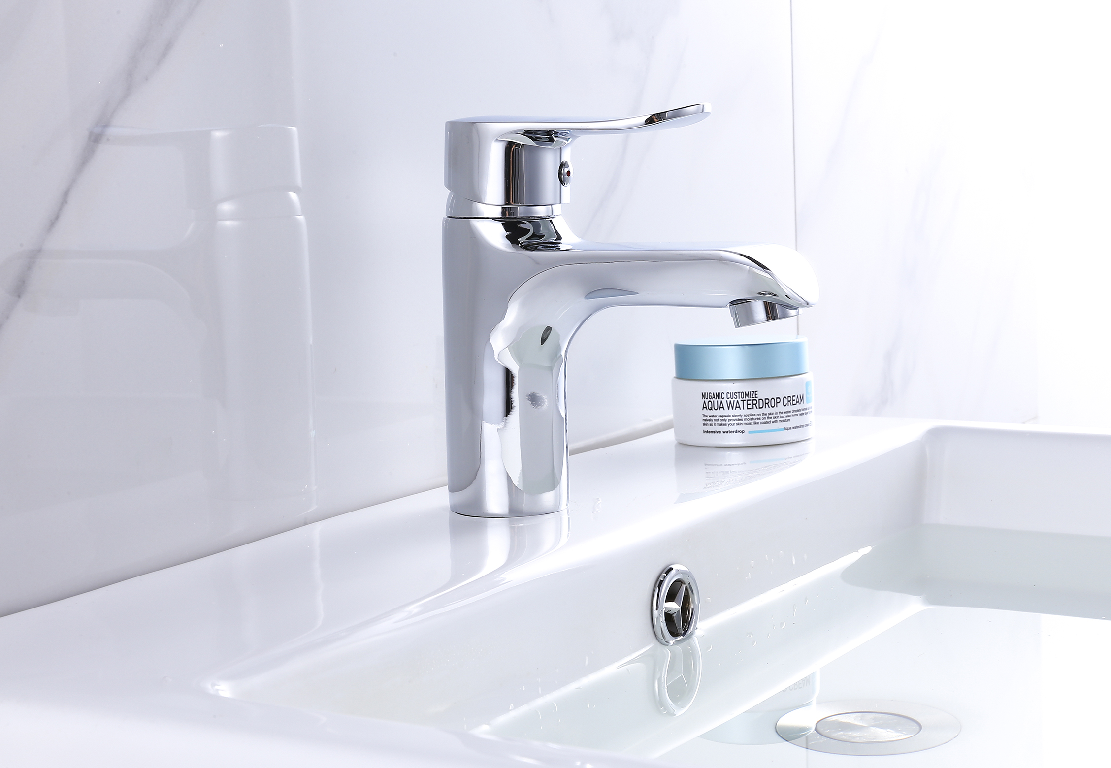 10003 Смеситель для умывальника HANSEN  (10/1шт)