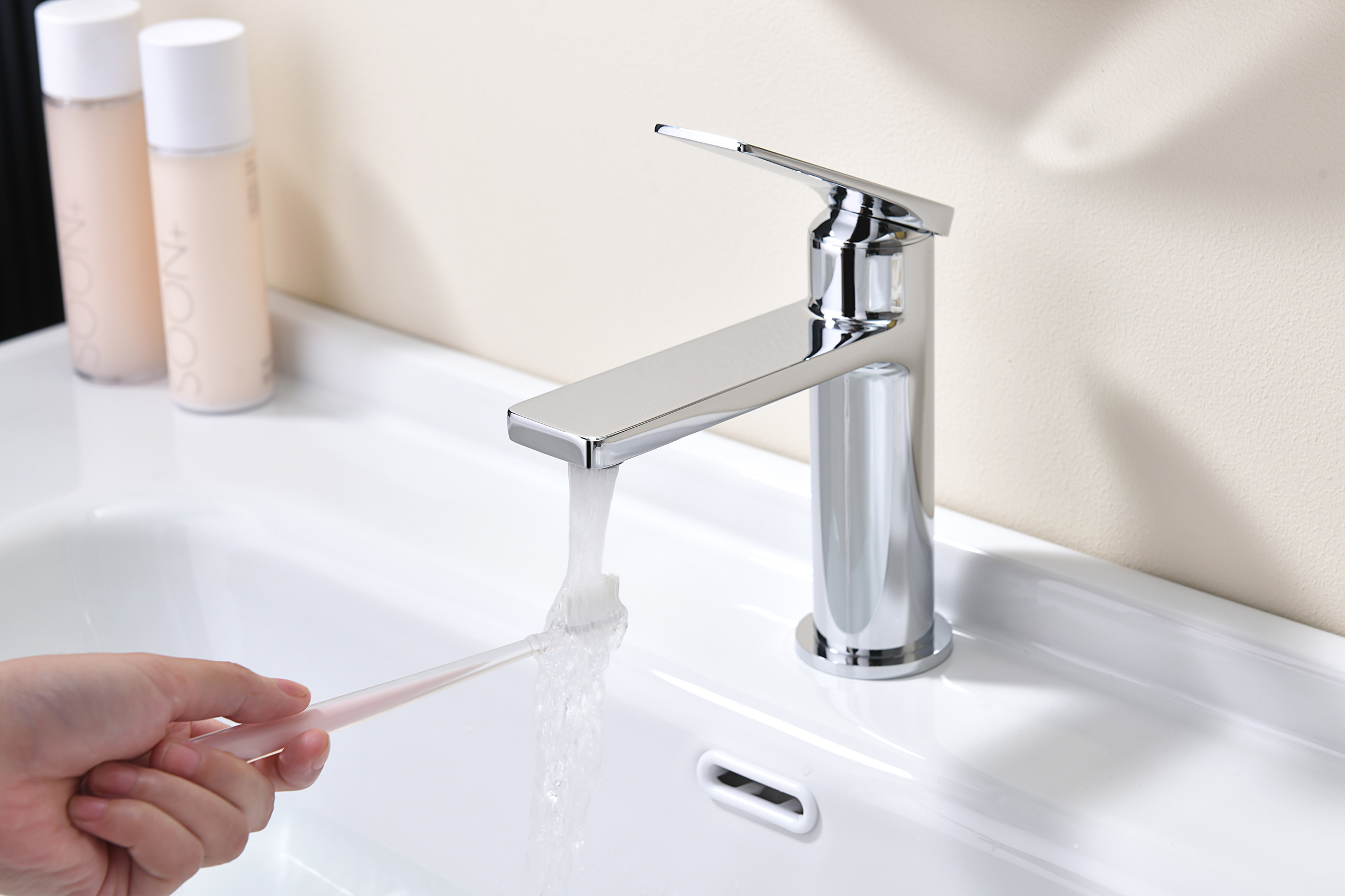 07111 Смеситель од. для раковины (ХРОМ) GANZER (10/1шт)