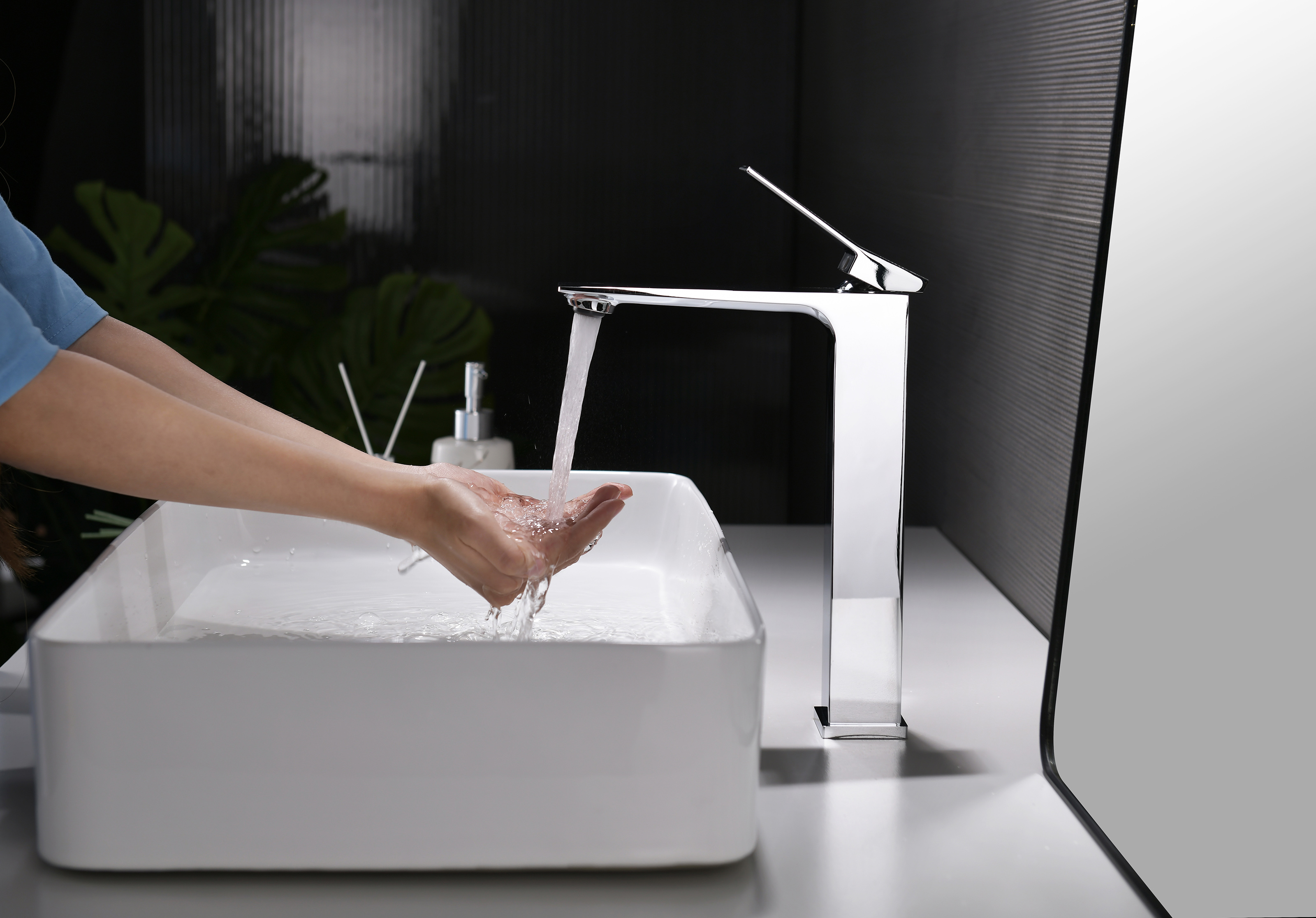 05112 Смеситель од. для раковины-чаши (ХРОМ) GANZER (10/1шт)