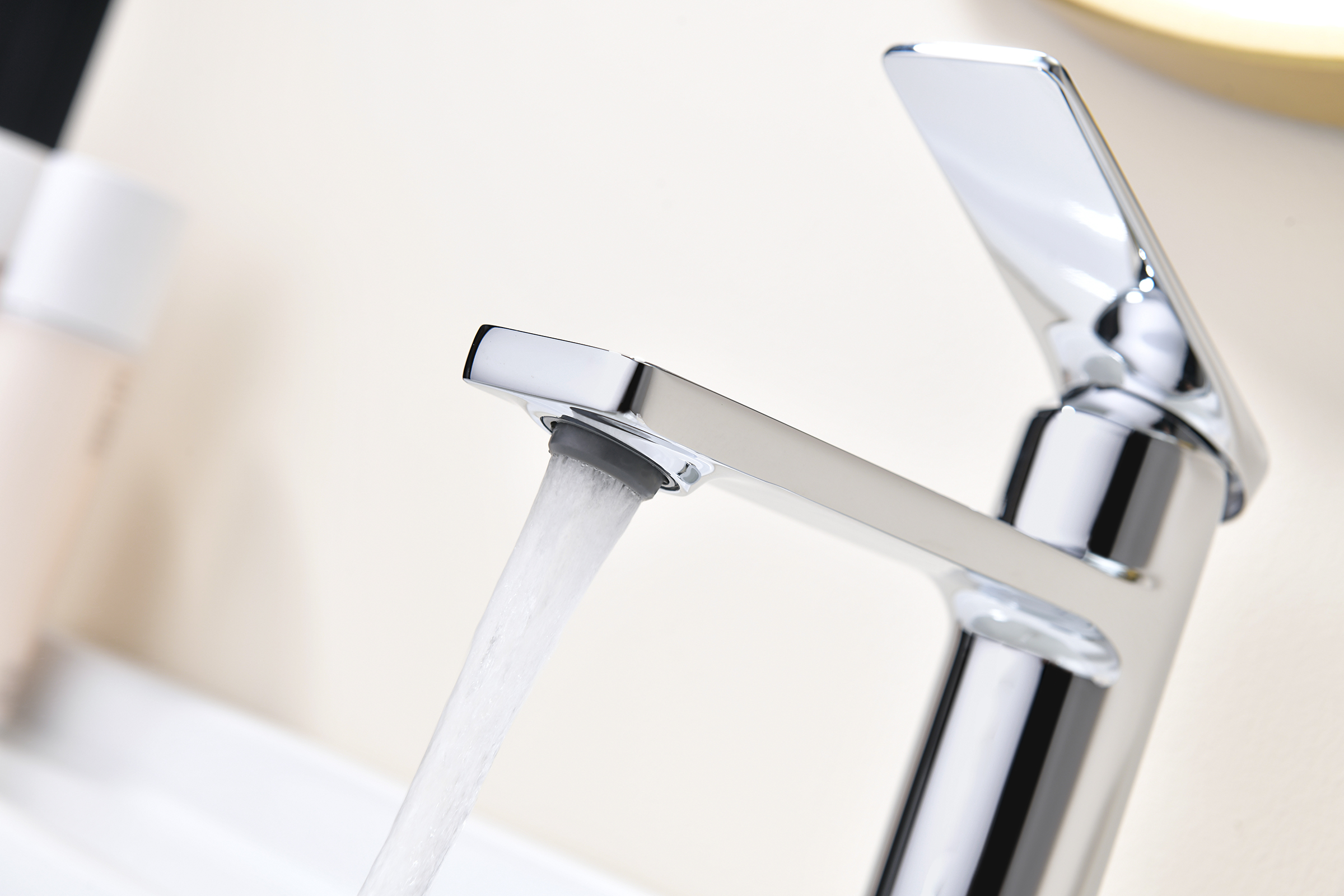 07111 Смеситель од. для раковины (ХРОМ) GANZER (10/1шт)