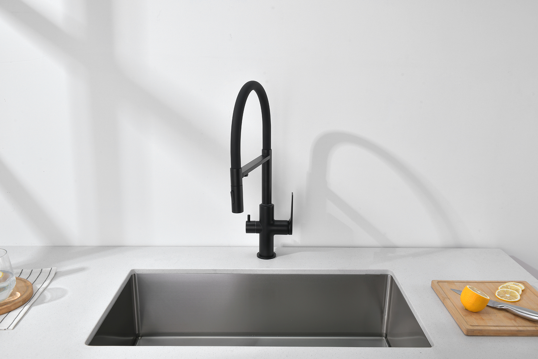 07127-C Смес. для кухни с гиб МАГ. изл. и под. фильт. (ЧЕР.+ЧЕР.) GANZER (10/1шт)