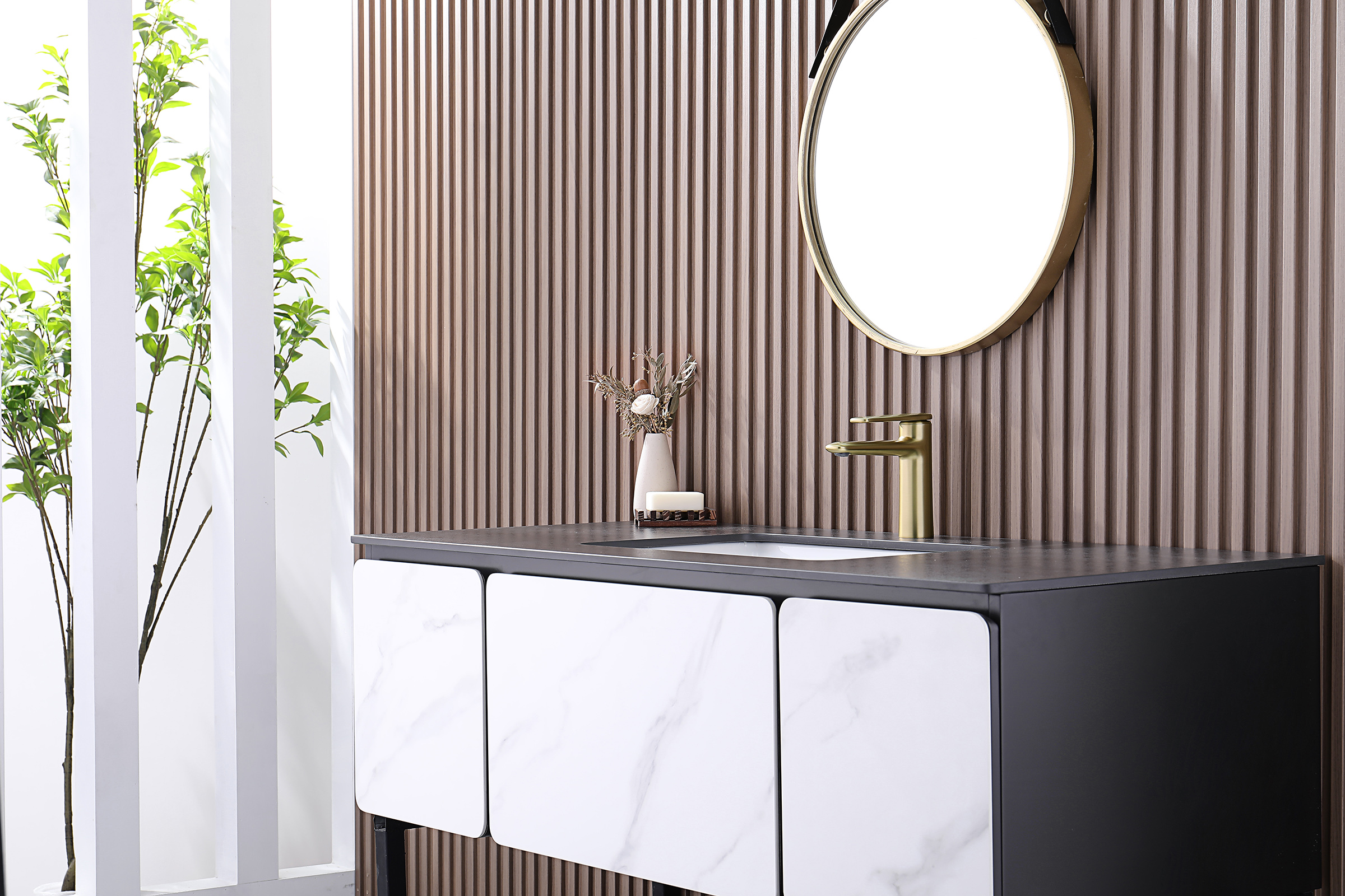 02111-S Смеситель од. для раковины (Мат. Золото) GANZER (10/1шт)