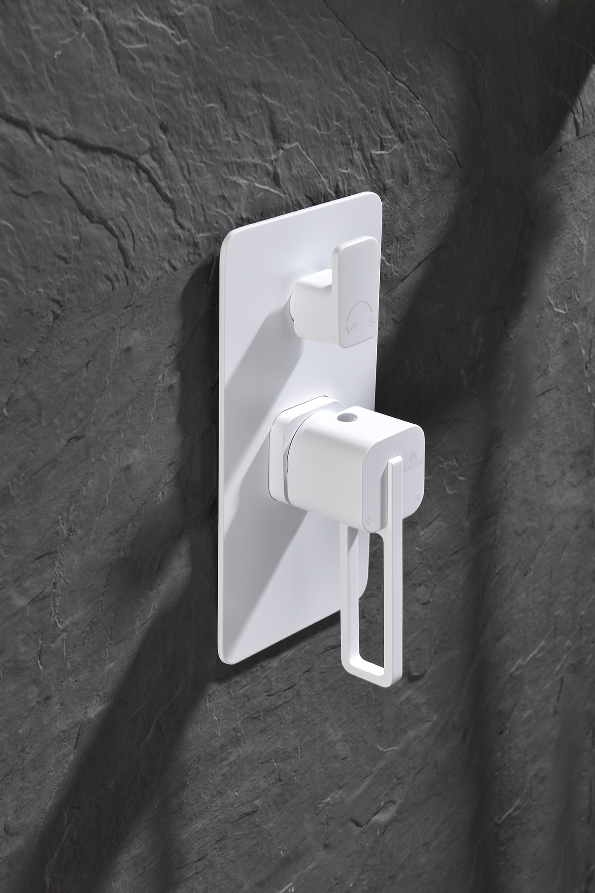 12165-F Смеситель встраиваемый для душа с 3-функ. (БЕЛЫЙ) GANZER (6/1шт)