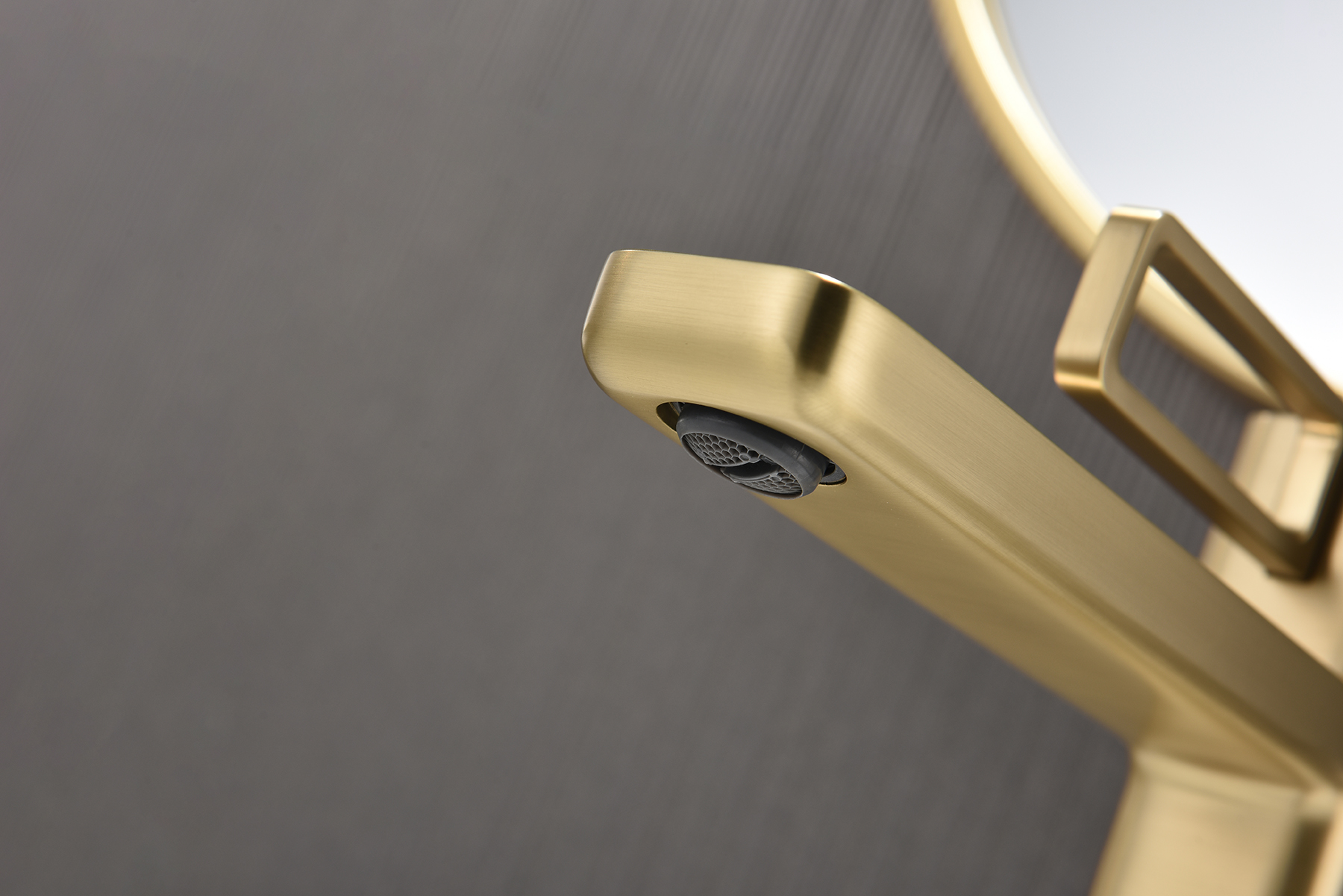 12112-S Смеситель од. для раковины-чаши (Мат. Золото) GANZER (10/1шт)