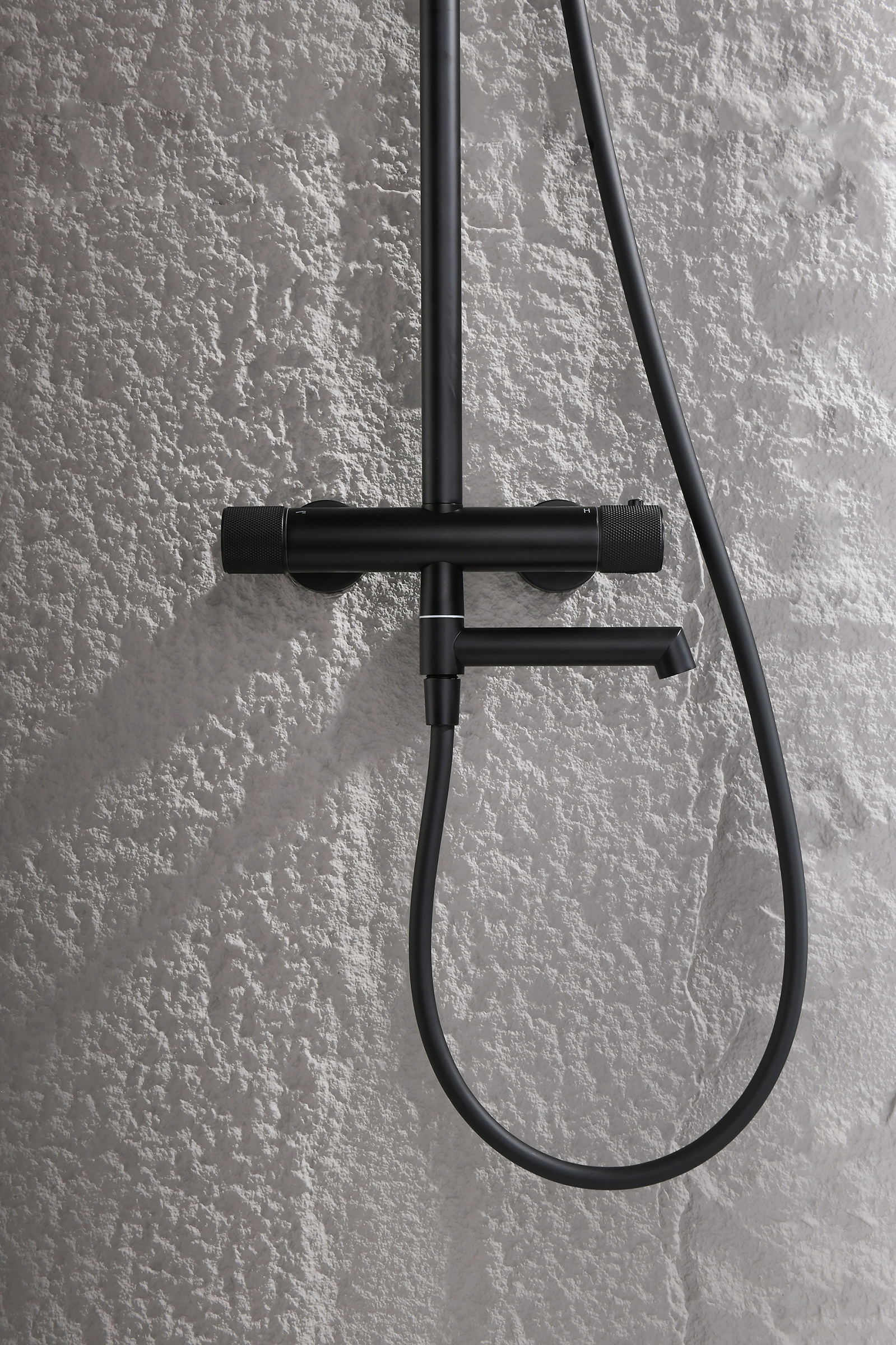 19170-C Душевая система с термостатом (ЧЕРНЫЙ) GANZER (5/1шт)