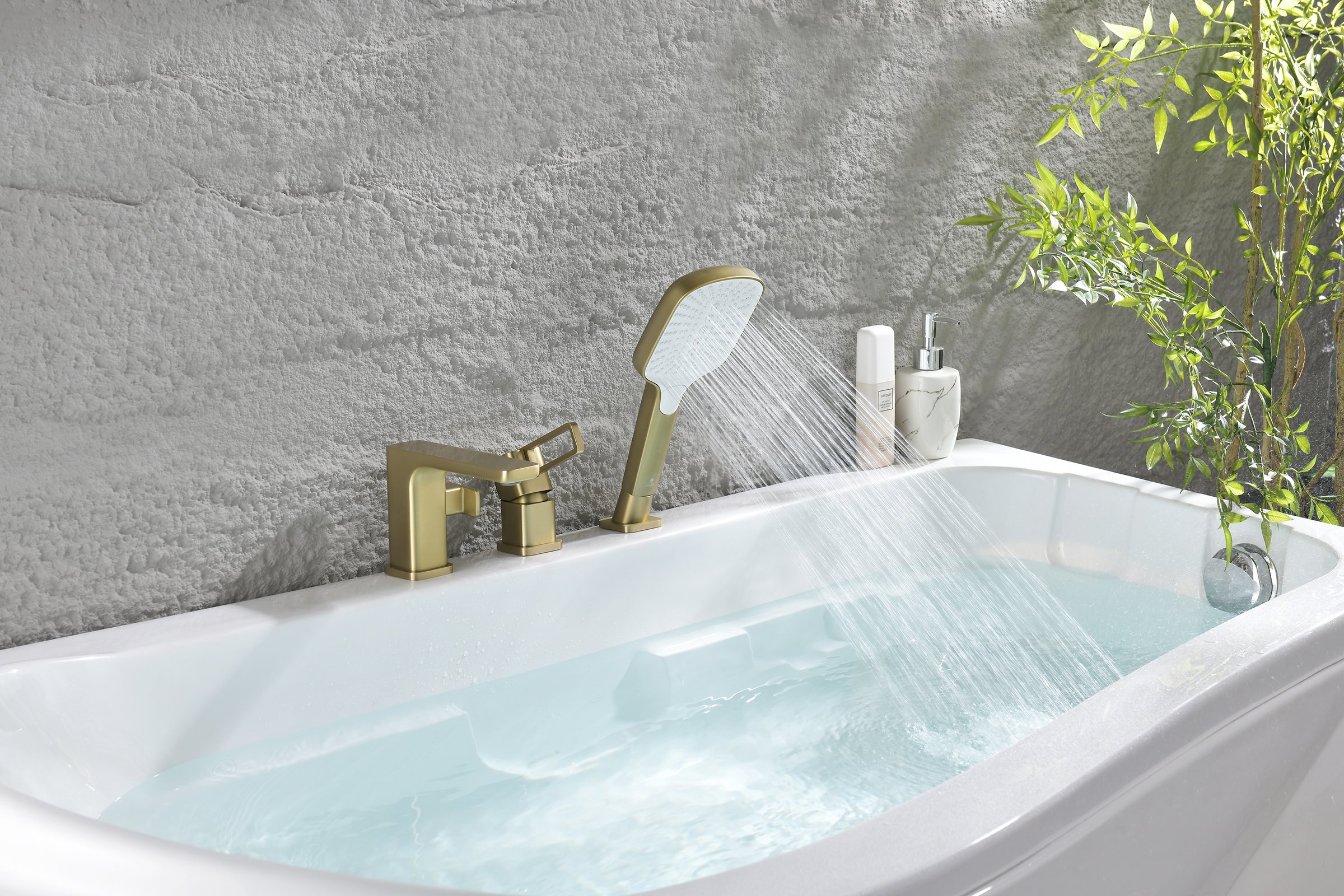 12133-S Смеситель на борт ванны (3-отв,Мат. Золото)  GANZER (10/1шт)