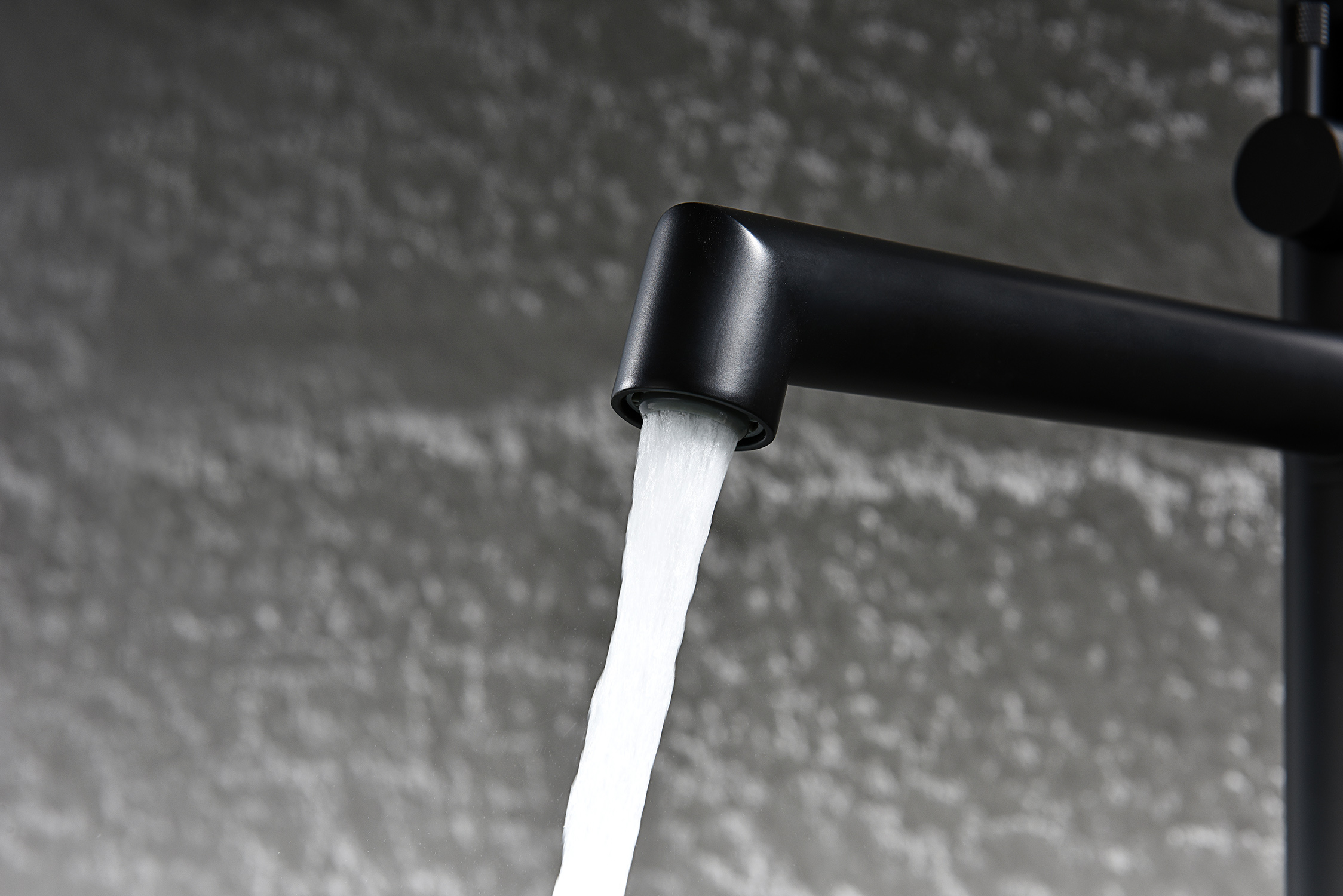 19181-C Смеситель напольный для ванны (ЧЕРНЫЙ) GANZER  (5/1шт)