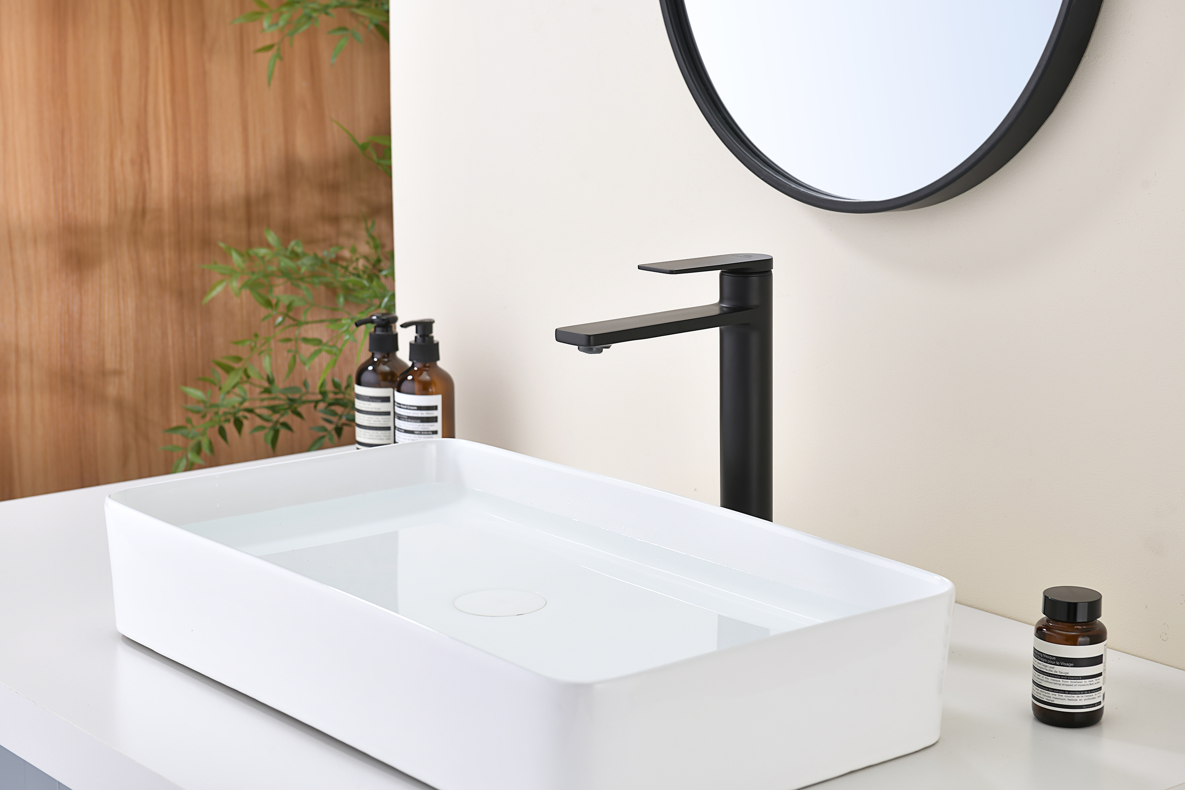 07112-C Смеситель од. для раковины-чаши (ЧЕРНЫЙ) GANZER (10/1шт)