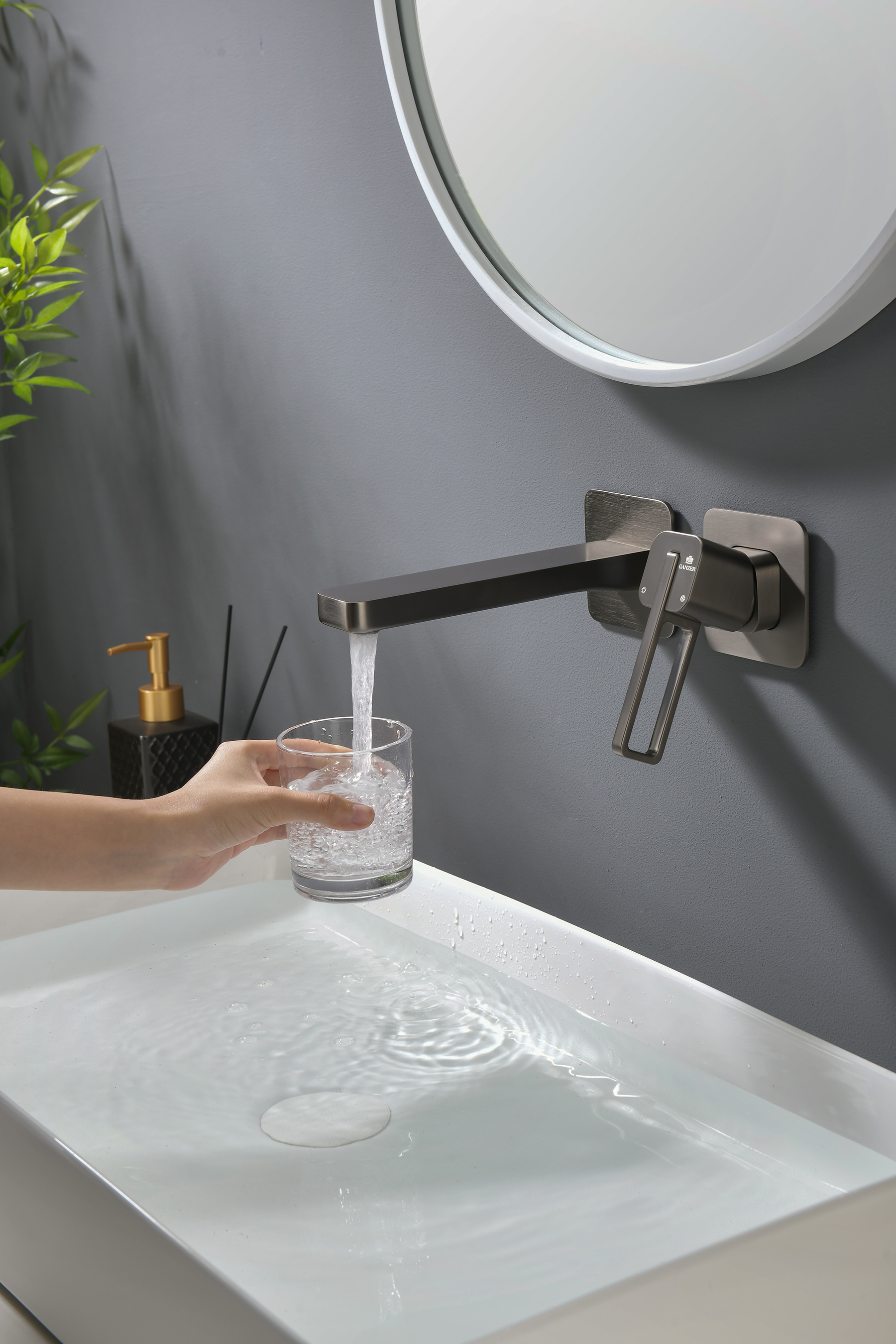 12144-Q Встроенный смес для рак. (ГРАФИТ) GANZER  (10/1шт)