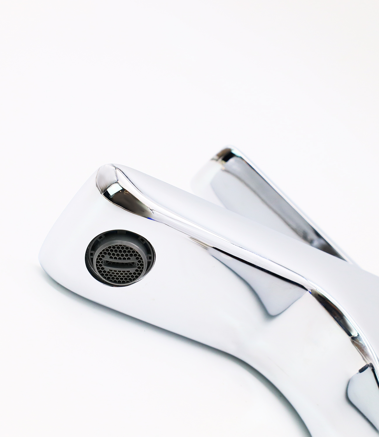 51011 Смеситель для умывальника  GANZER  (10/1шт) Л/К