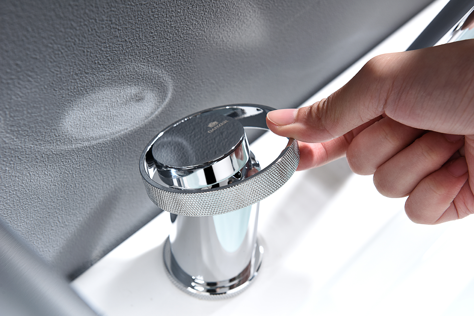 19133 Смеситель на борт ванны (4-отв,ХРОМ)  GANZER (6/1шт)