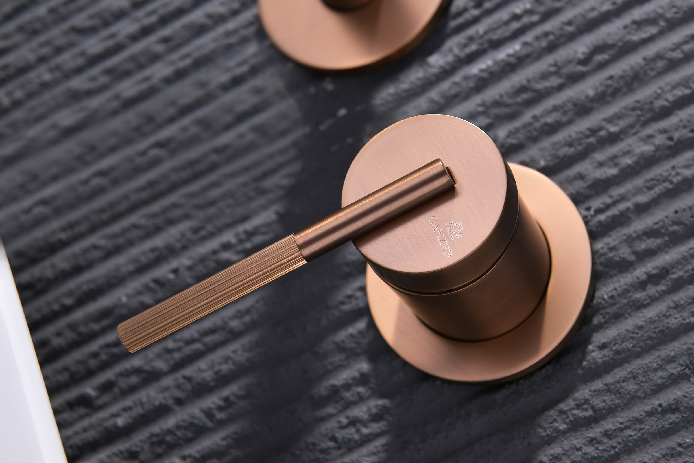 19144-R Встроенный смес для рак. (Роз. Золото) GANZER  (10/1шт)