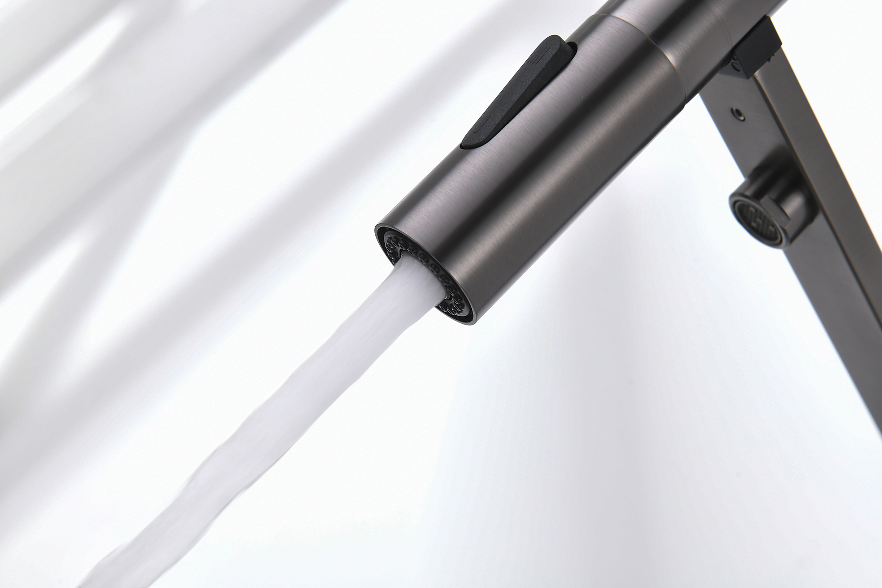 07127-Q Смес. для кухни с гиб МАГ. изл. и под. фильт. (ГРАФИТ+ЧЕР.) GANZER (10/1шт)