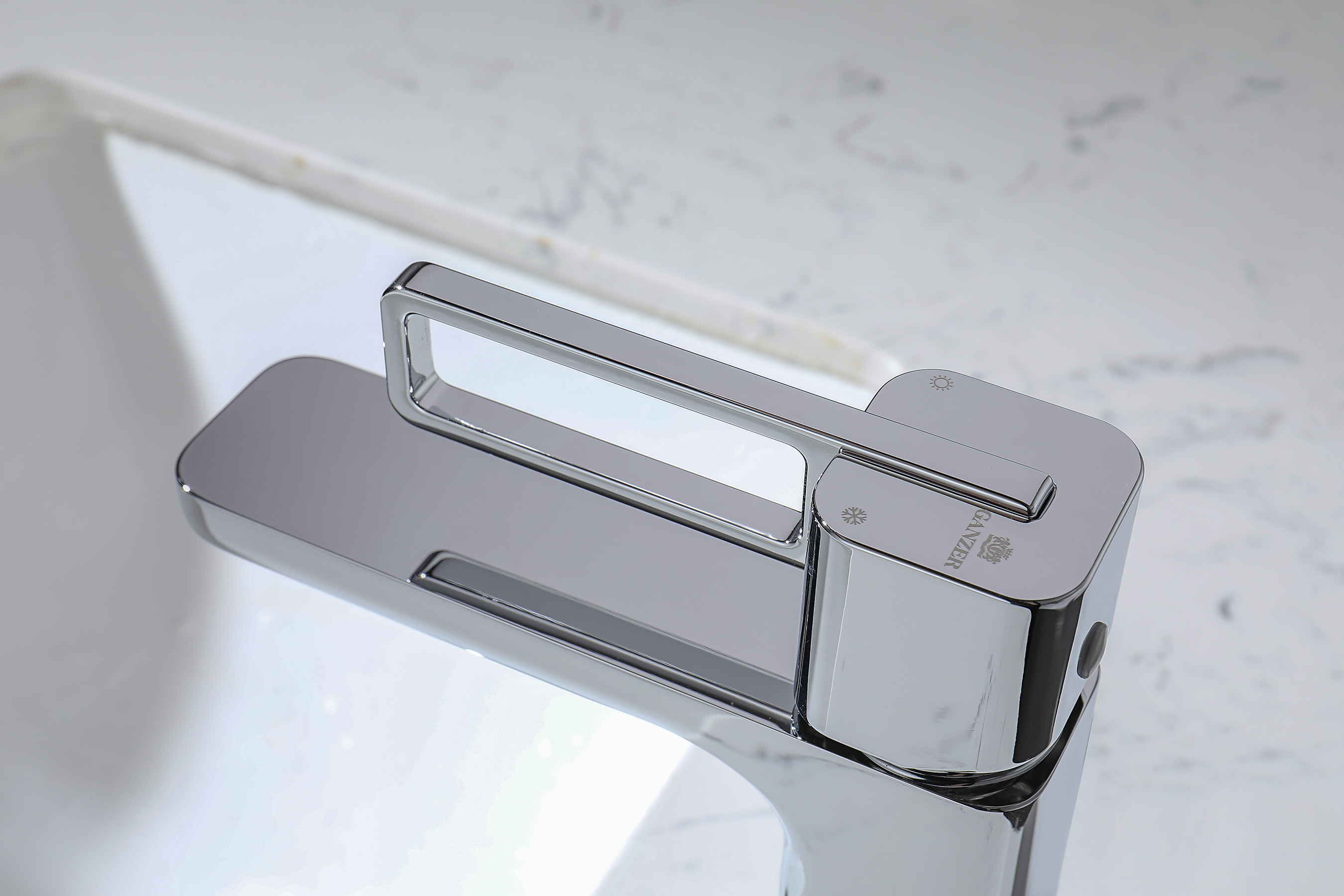 12111 Смеситель од. для раковины (ХРОМ) GANZER (10/1шт)