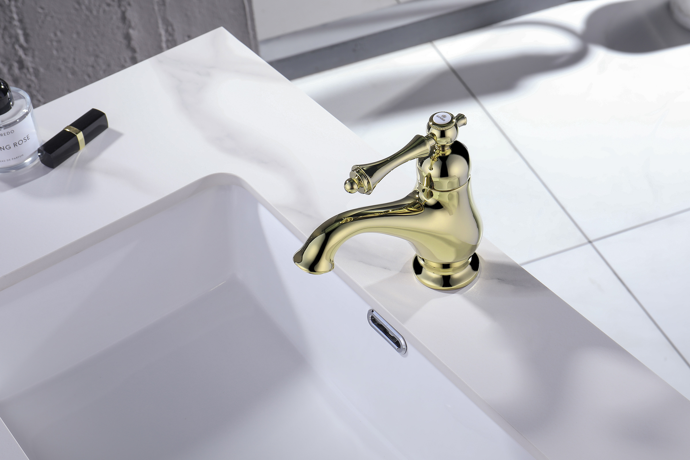 77111-E Смеситель для умывальника  (ЗОЛОТО)  GANZER (10/1шт)