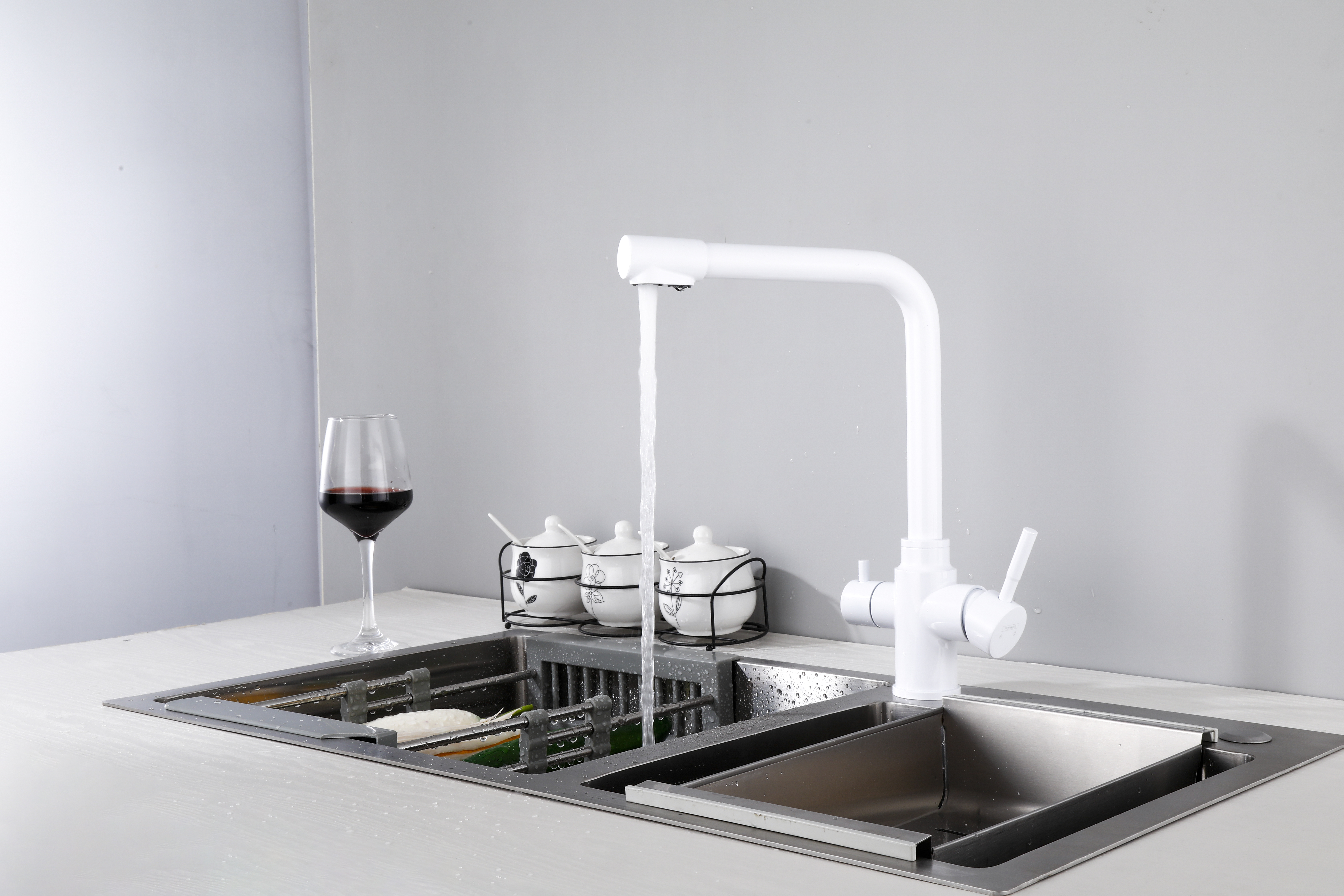 15085-F Смес. из НЕРЖ. для кух. под. фильт (БЕЛЫЙ) HANSEN  (10/1шт)