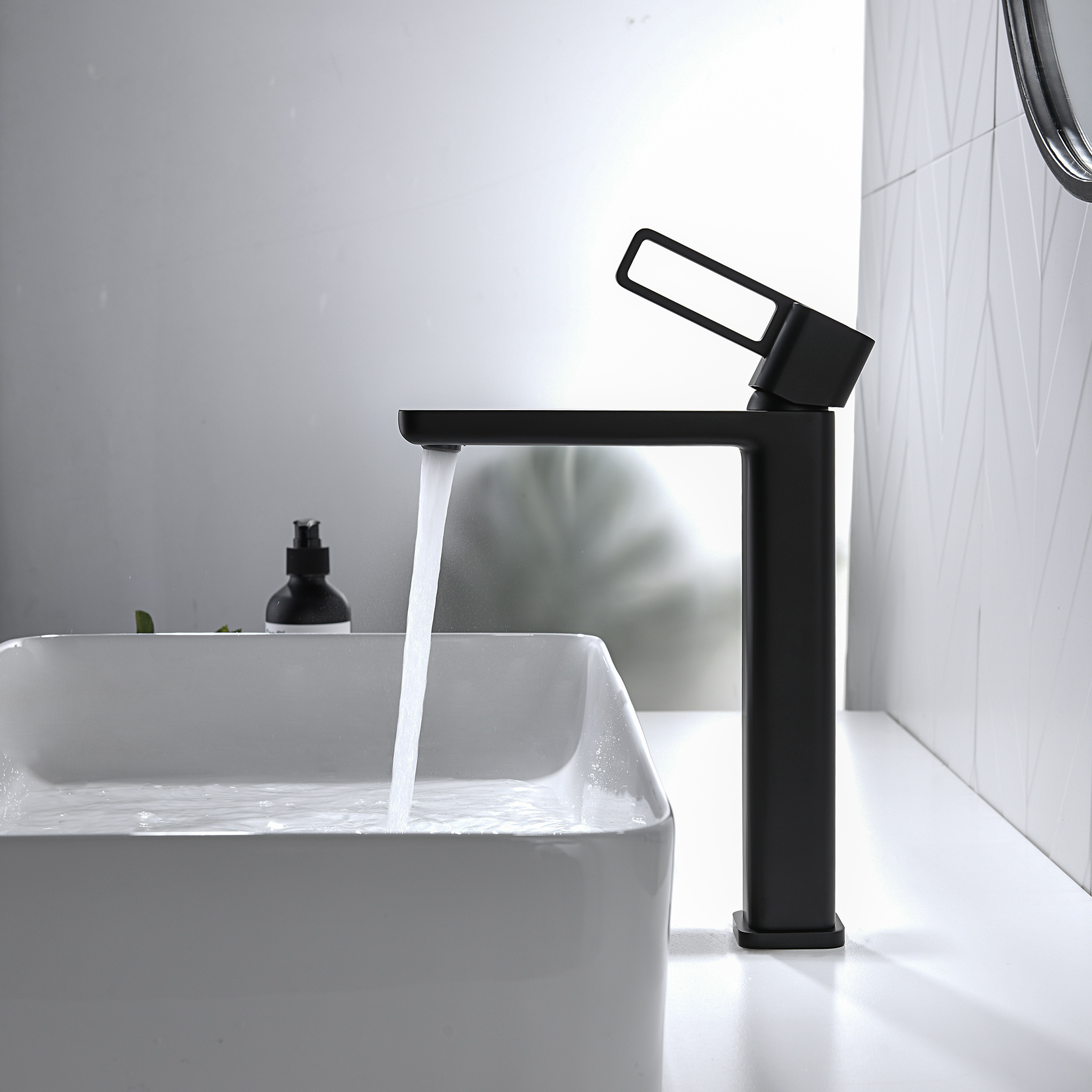 12112-C Смеситель од. для раковины-чаши (ЧЕРНЫЙ) GANZER (10/1шт)