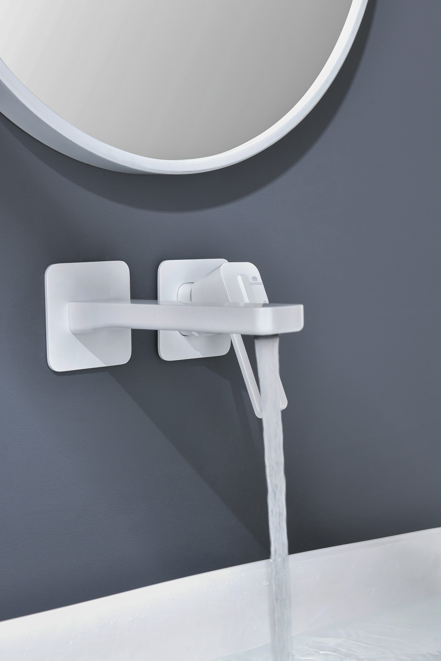 12144-F Встроенный смес для рак. (БЕЛЫЙ) GANZER  (10/1шт)