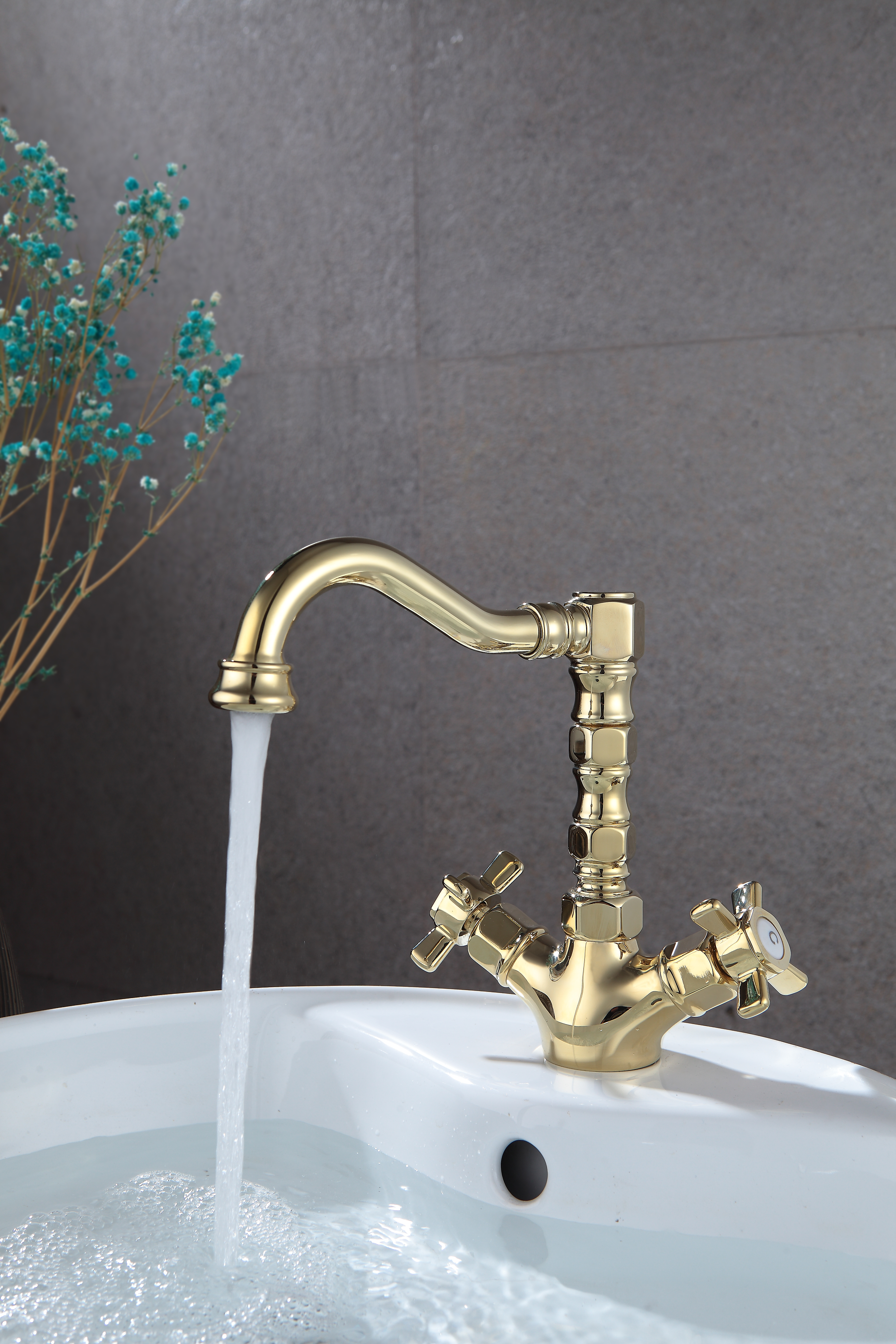 15113-E Смеситель двухвент. для умыв. (ЗОЛОТО)  GANZER (10/1шт)