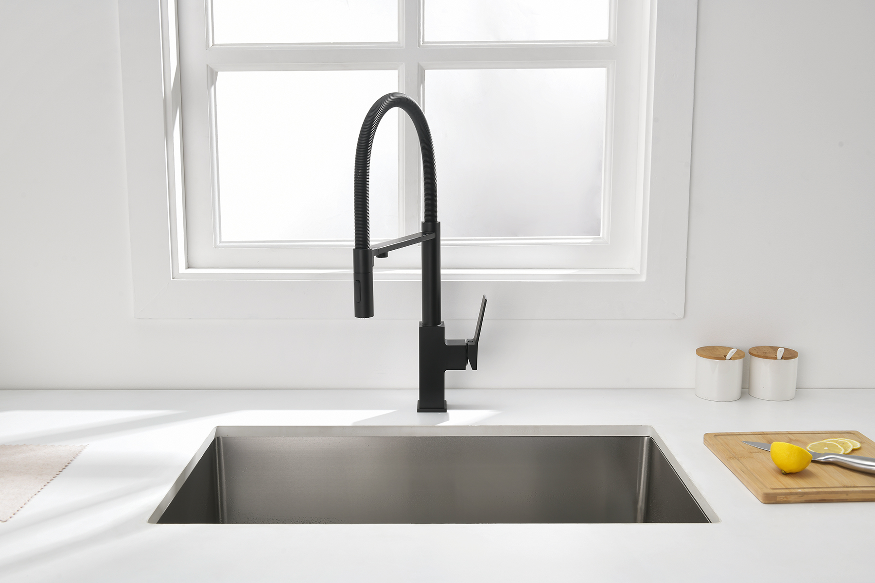 05126-C Смес. для кухни с гиб МАГ. изл. и под. фильт. (ЧЕРНЫЙ) GANZER (10/1шт)