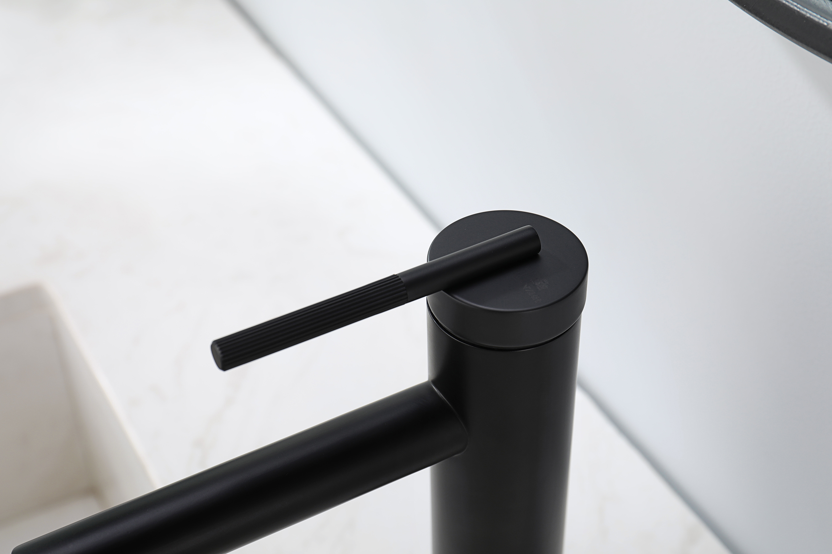 19111-C Смеситель од. для раковины (ЧЕРНЫЙ) GANZER (10/1шт)