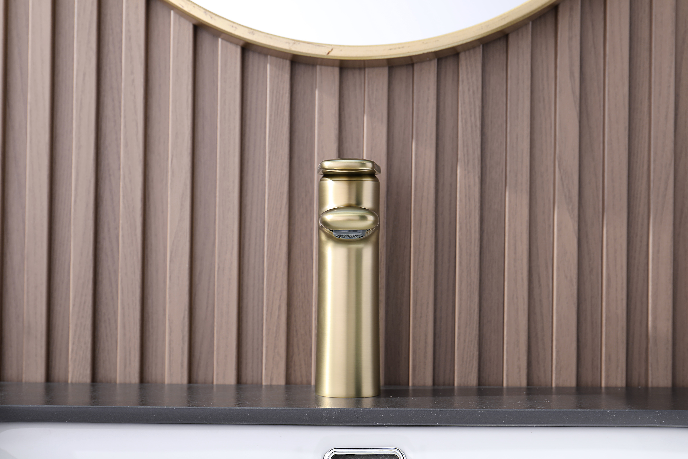 02111-S Смеситель од. для раковины (Мат. Золото) GANZER (10/1шт)