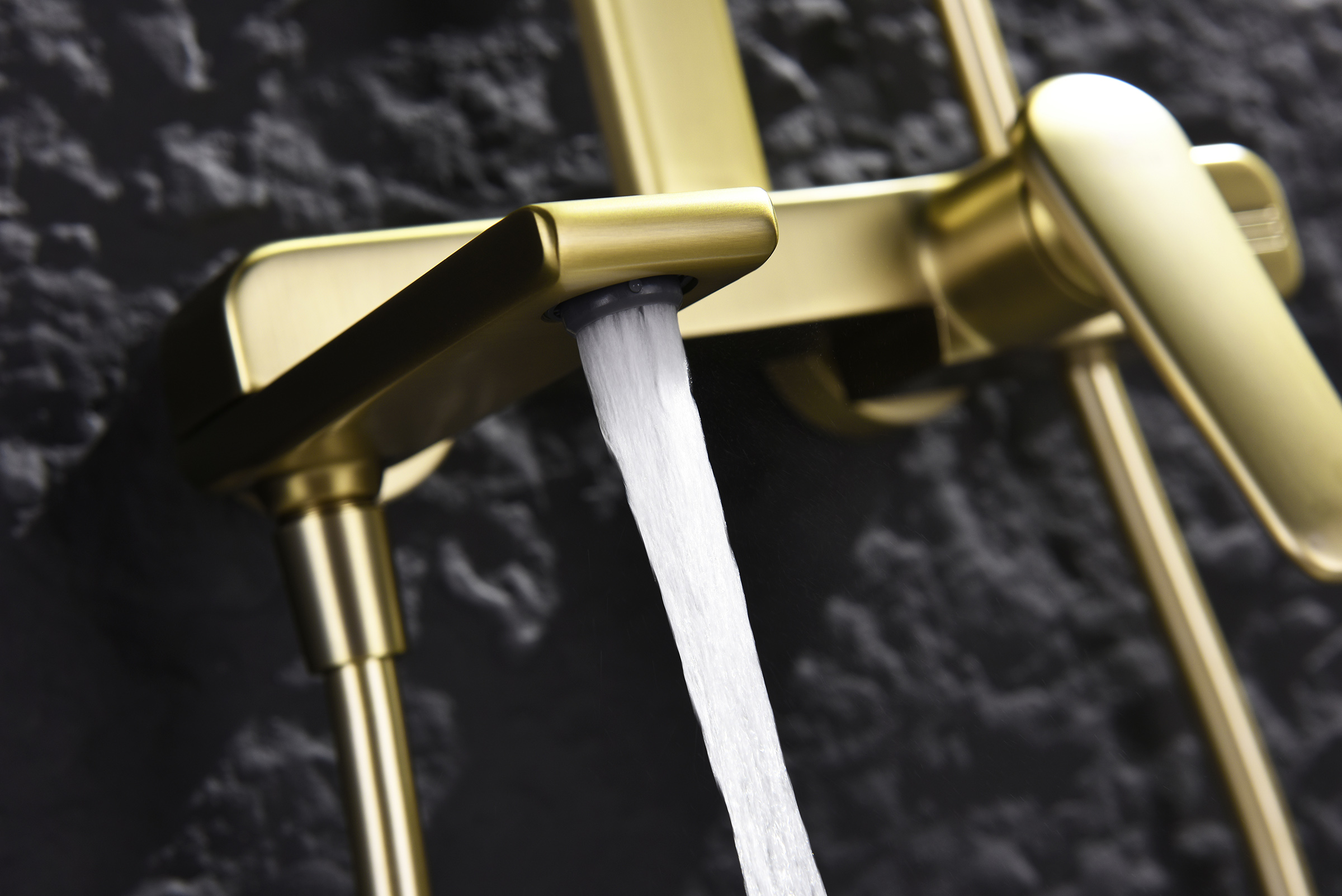 02162-S Душевая система (Мат. Золото) GANZER (5/1шт)