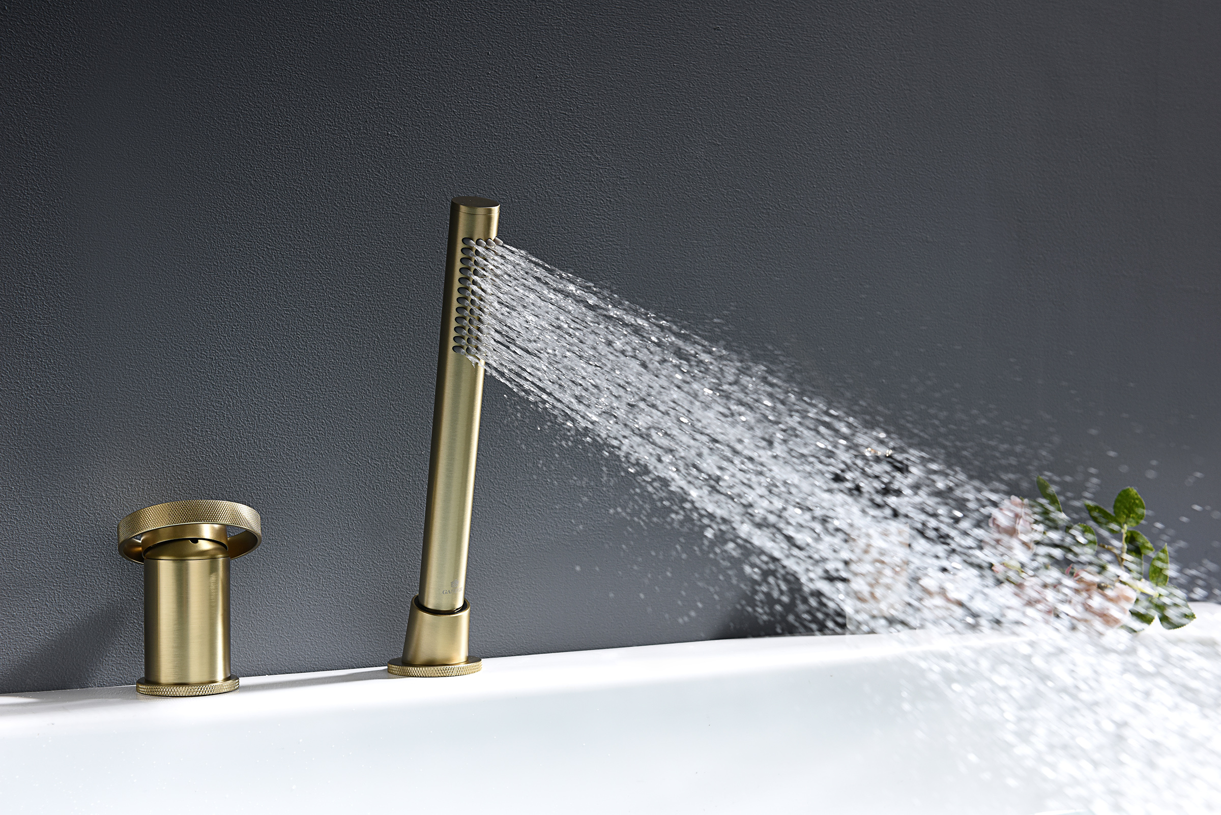 19133-S Смеситель на борт ванны (4-отв,Мат. Золото)  GANZER (6/1шт)