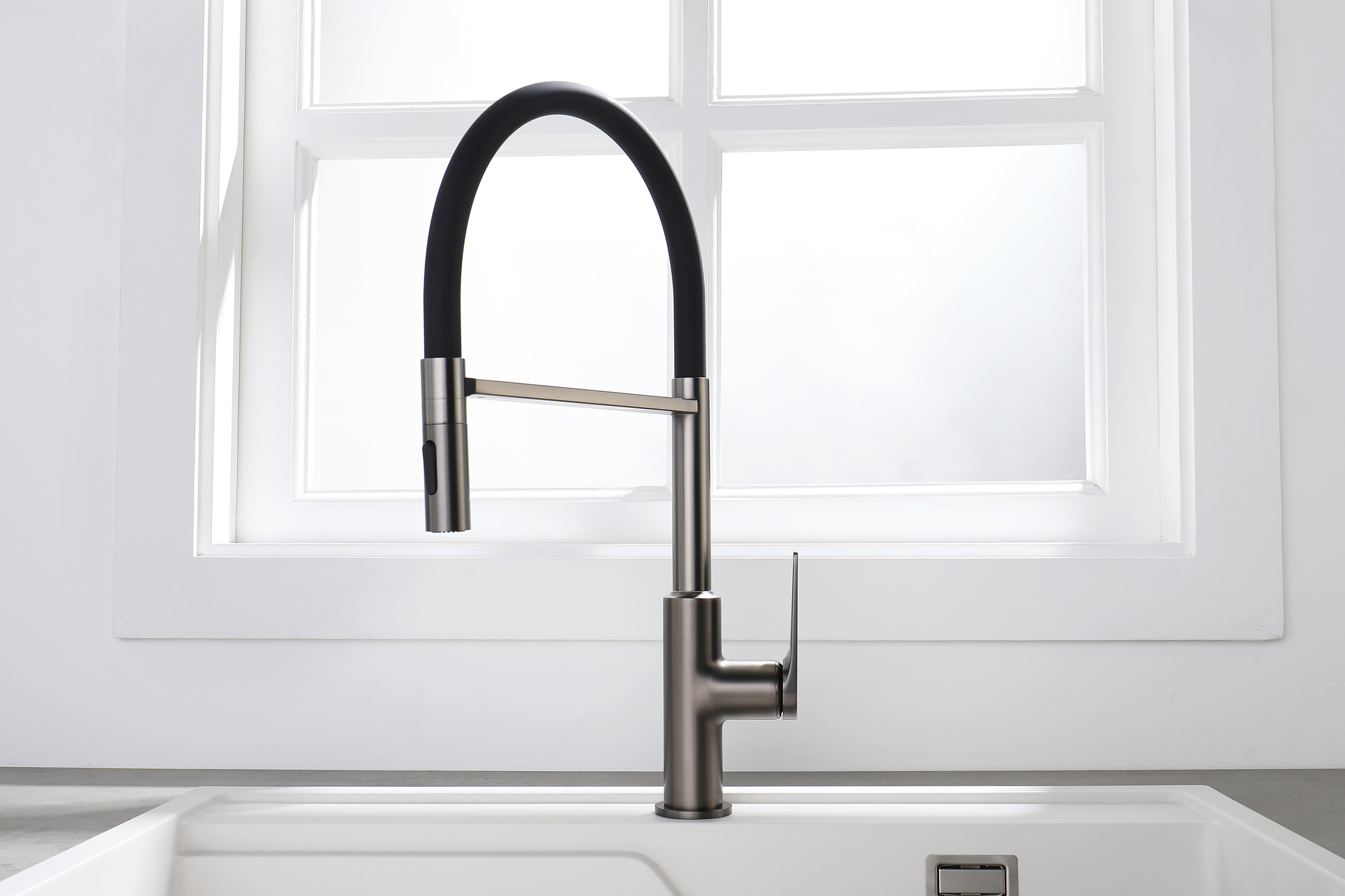 07126-Q Смеситель для кухни с гиб. МАГНИТ. изливом (ГРАФИТ+ЧЕР.) GANZER (10/1шт)