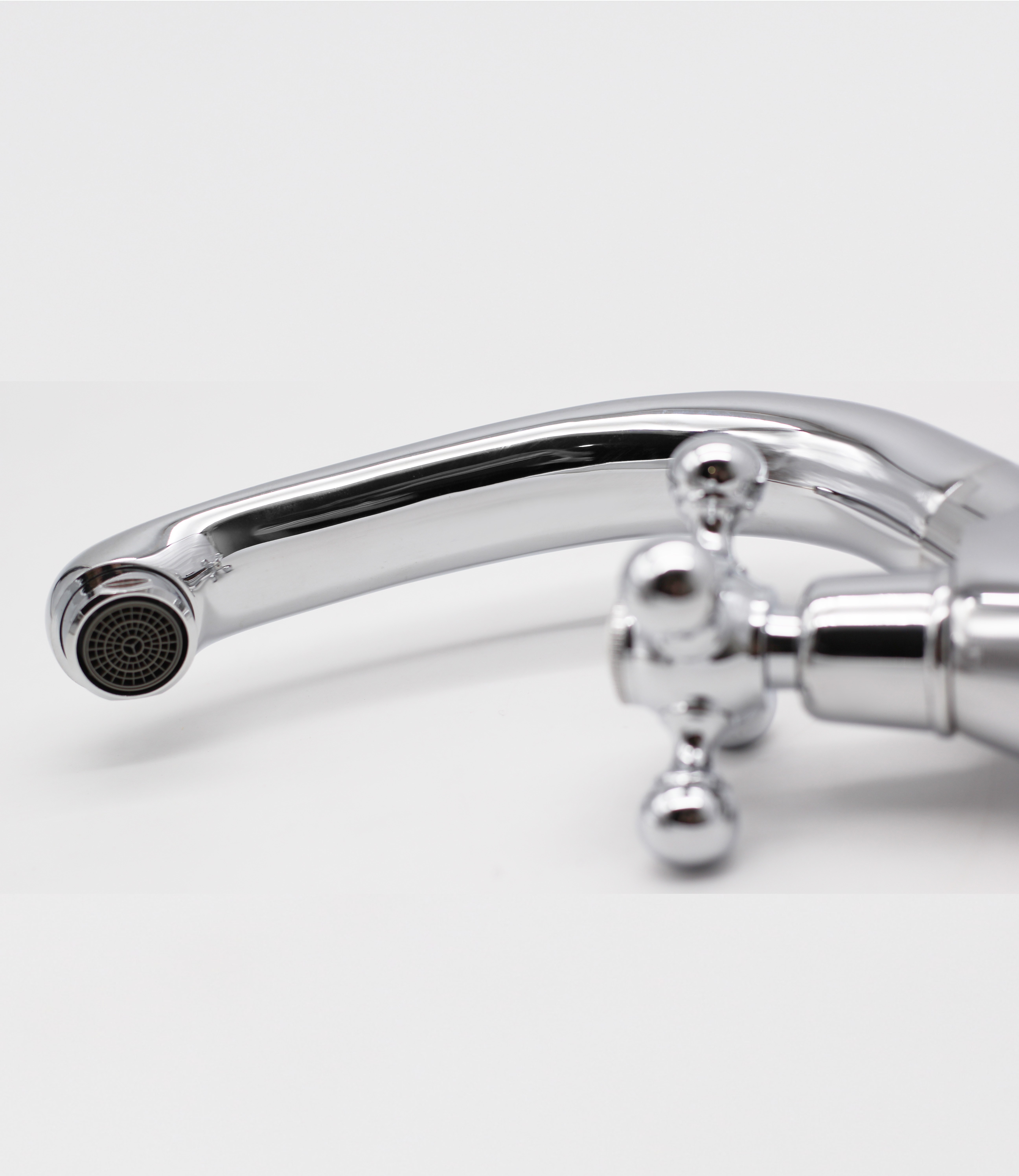 09011 Смеситель двухвент для умывальника "GANZER"