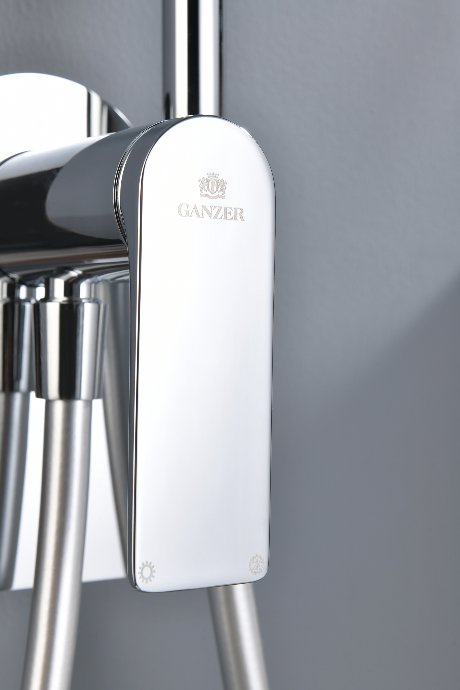 07157 Смеситель встраиваемый с ГИГ. душем (ХРОМ) GANZER (10/1шт)