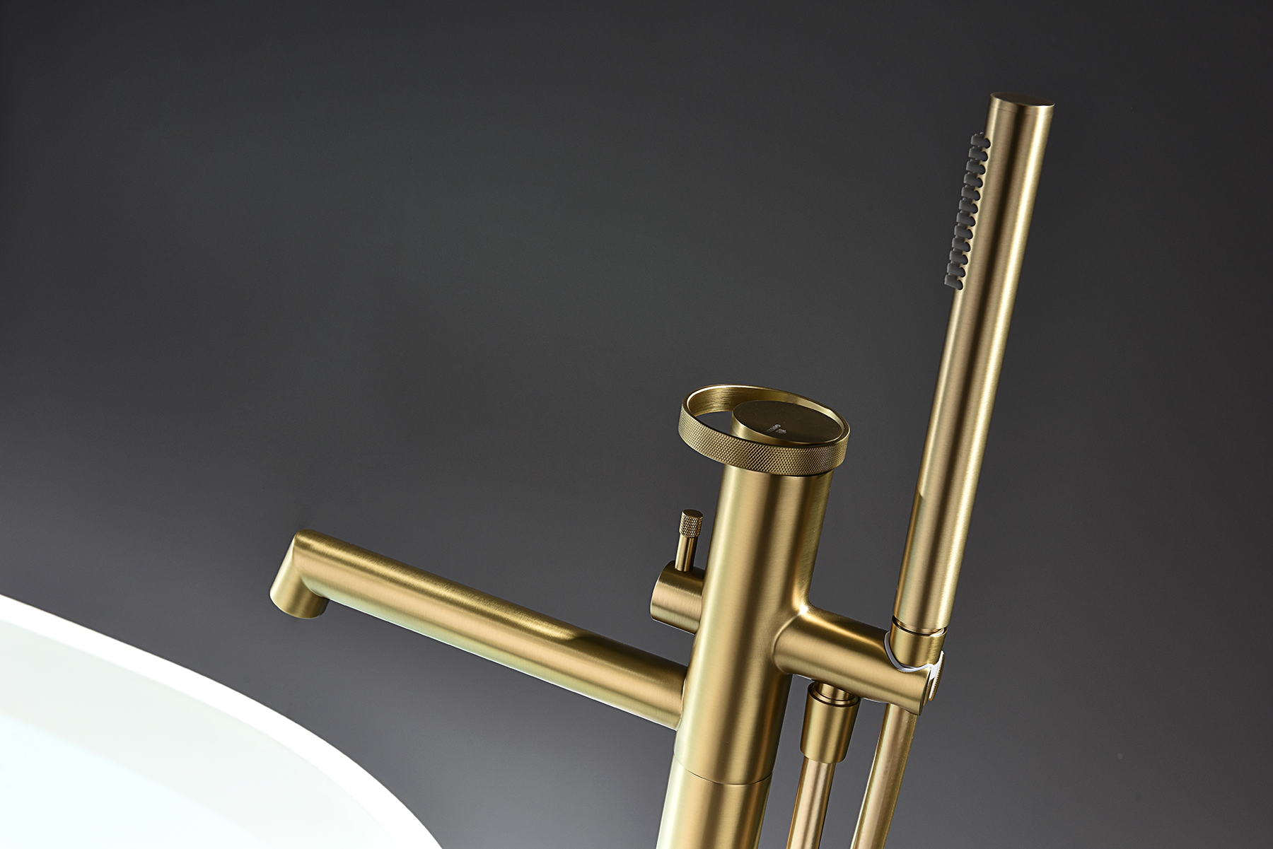 19181-S Смеситель напольный для ванны (Мат. Золото) GANZER  (5/1шт)