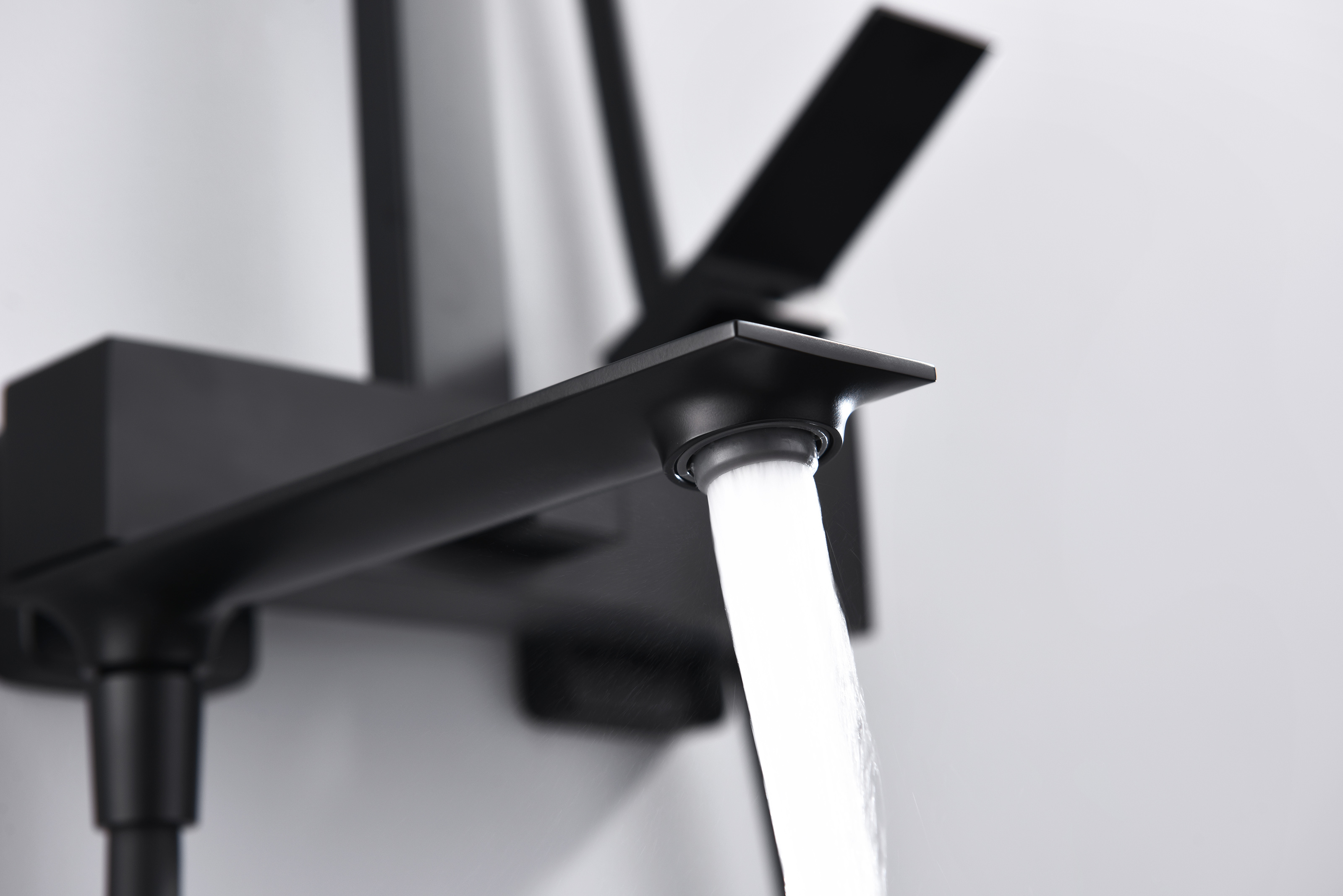 05162-C Душевая система (ЧЕРНЫЙ) GANZER (5/1шт)