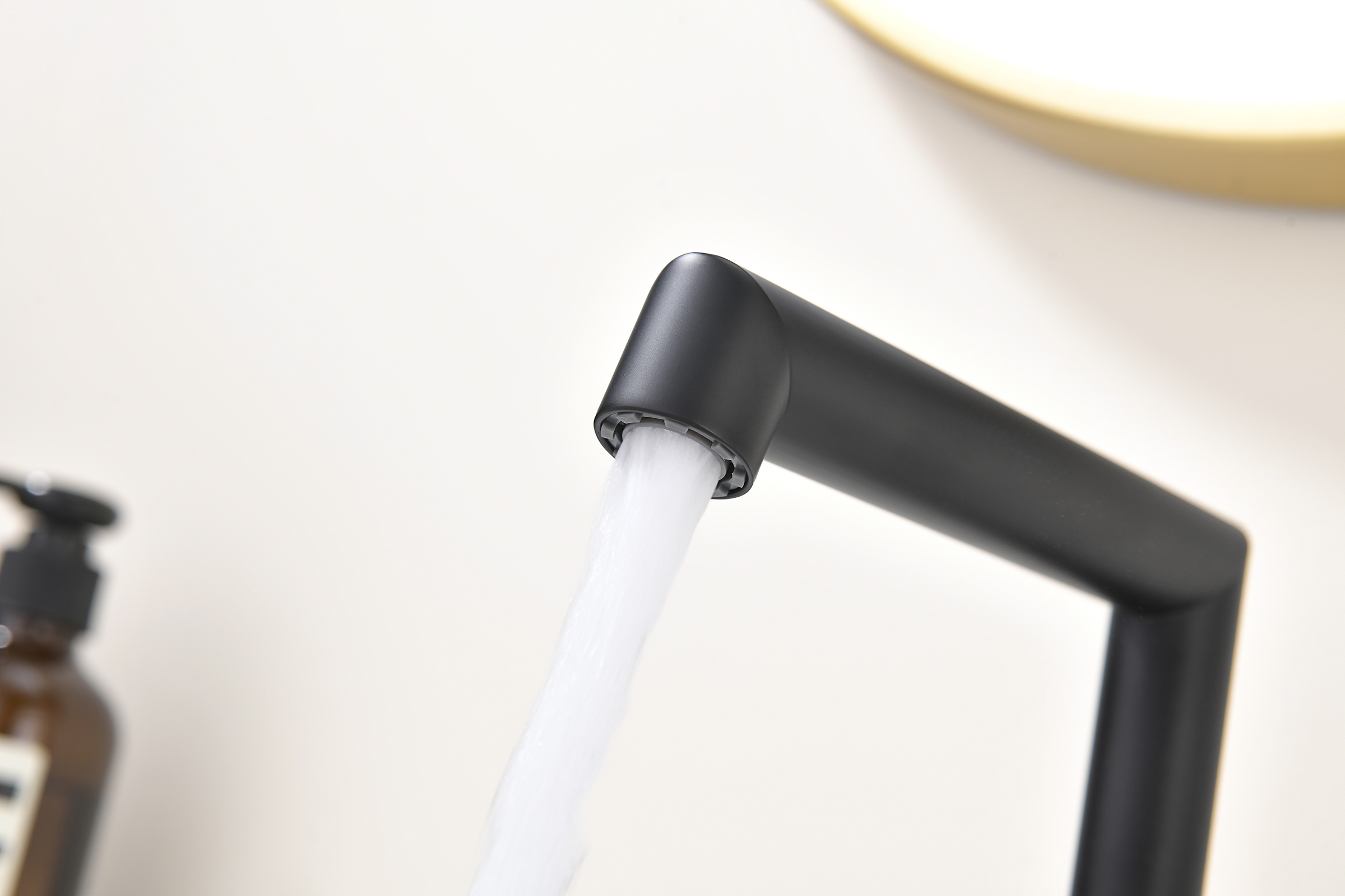 19114-C Смеситель на борт раковины (2-отв,ЧЕРНЫЙ)  GANZER (10/1шт)