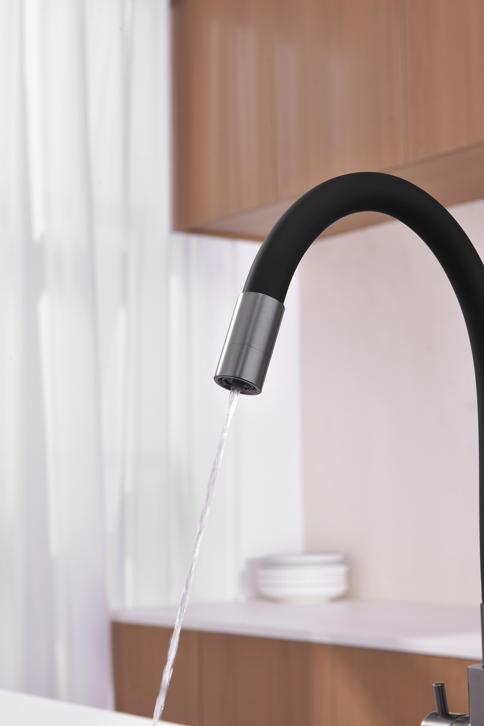 06127-Q Смеситель для кухни с гиб. изл. и под. фильтра (ГРАФИТ) GANZER (10/1шт)