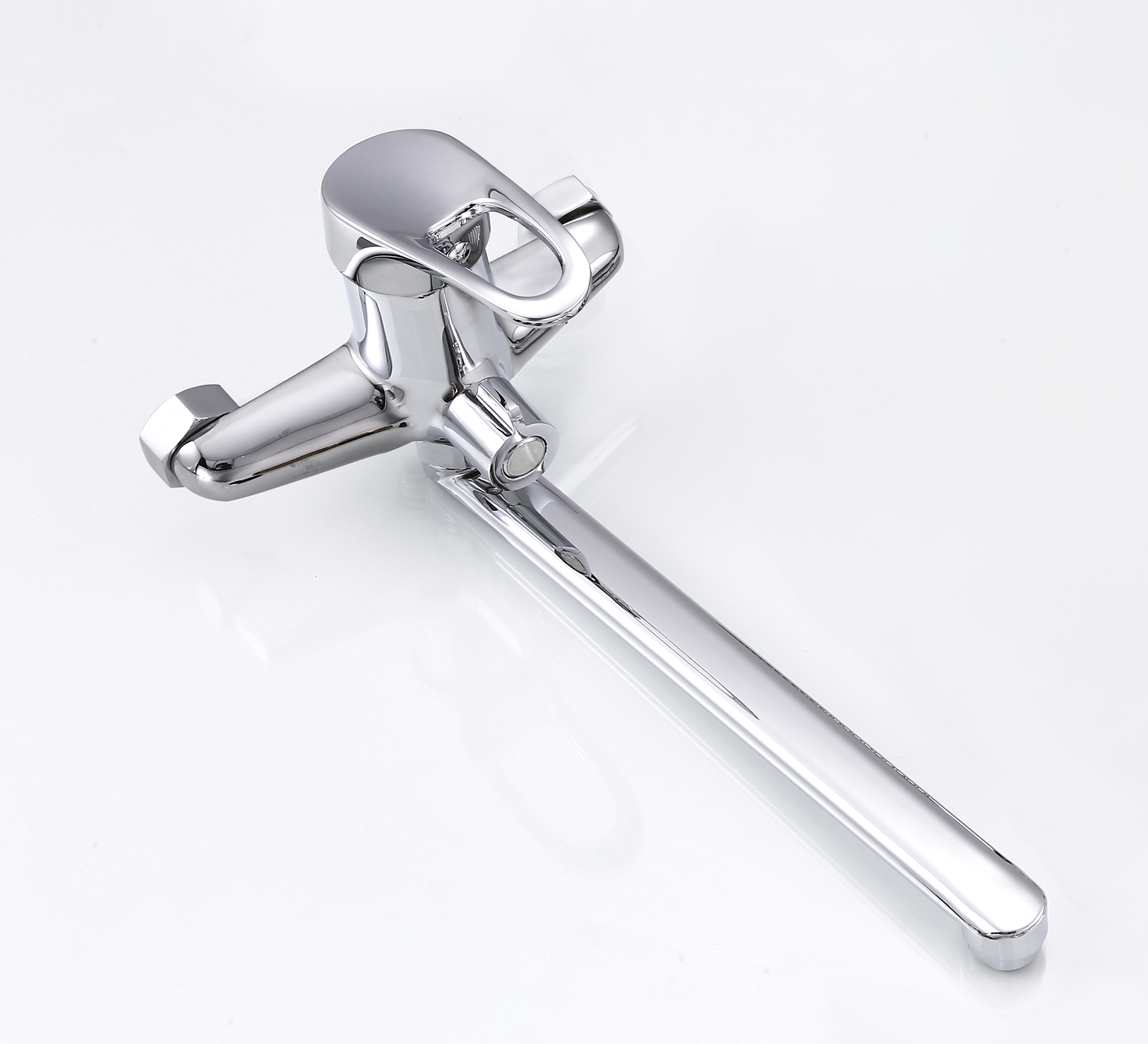 22031 Смеситель для ванны HANSEN  (10/1шт)