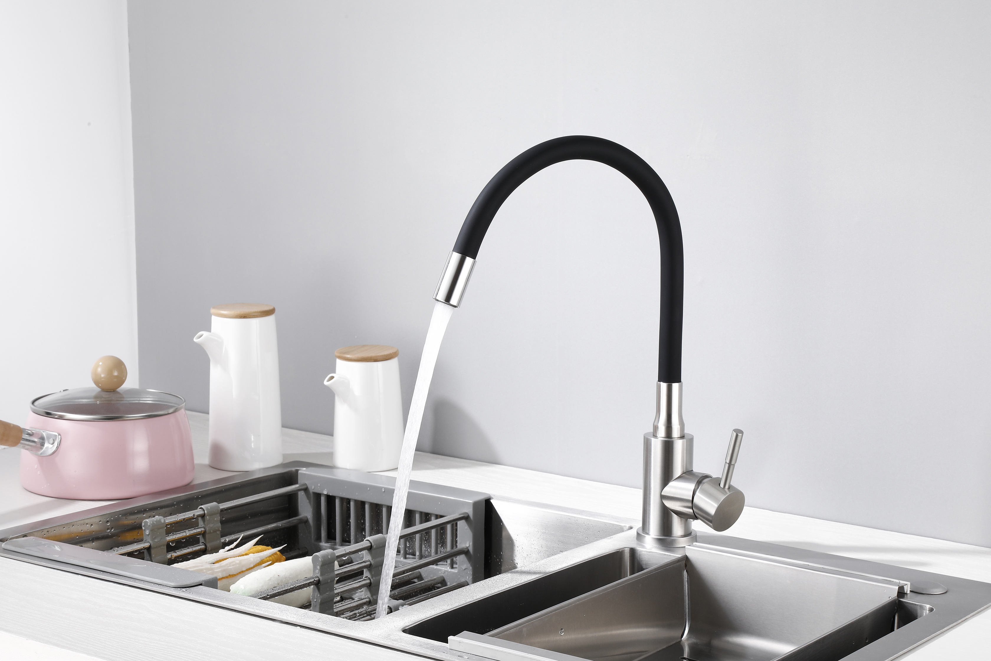 59304-GC Смес. из НЕРЖ. для кух. (САТИН с гиб. чер. изл.) HANSEN  (20/1шт)