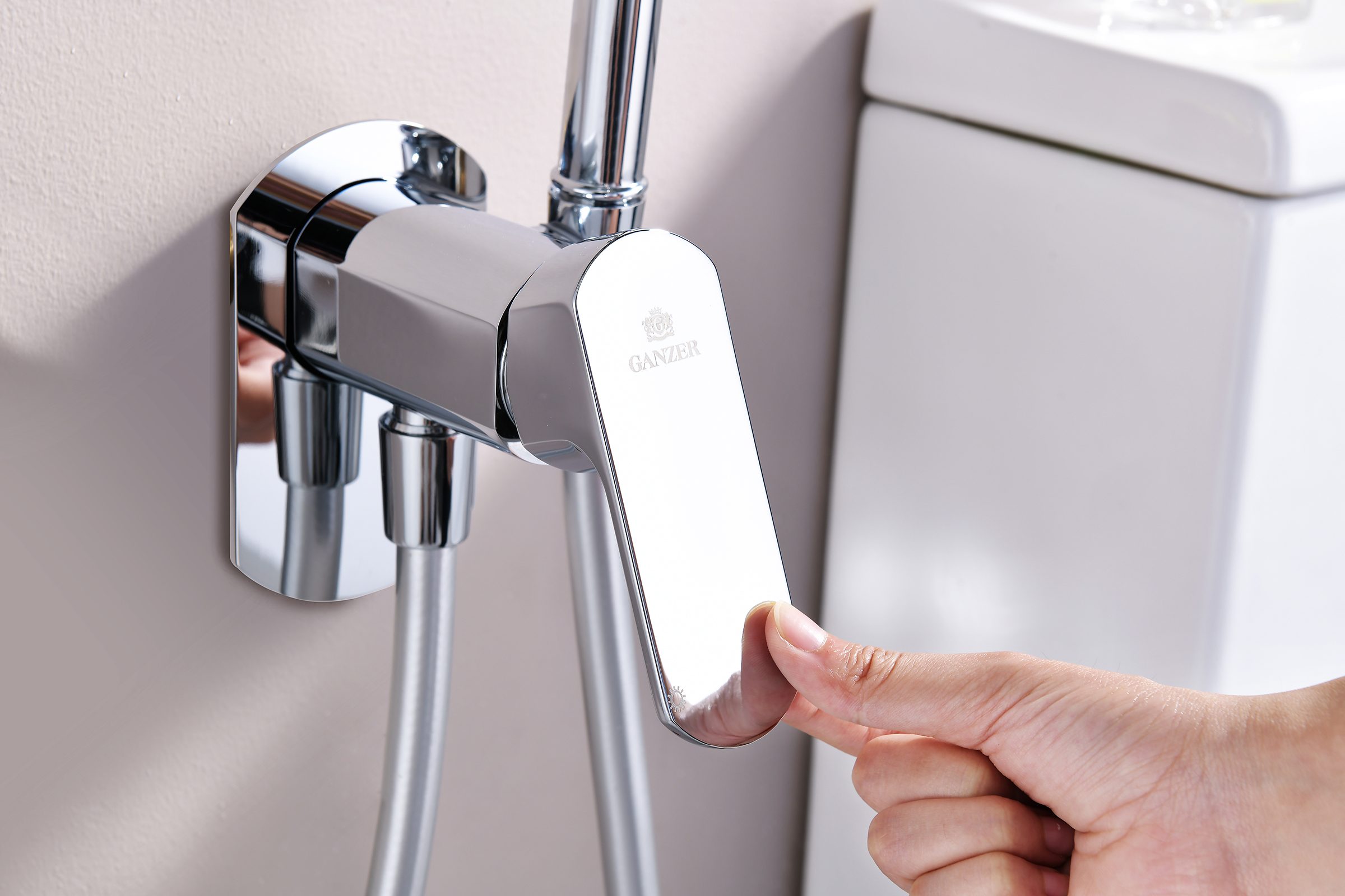 06157 Смеситель встраиваемый с ГИГ. душем (ХРОМ) GANZER (10/1шт)