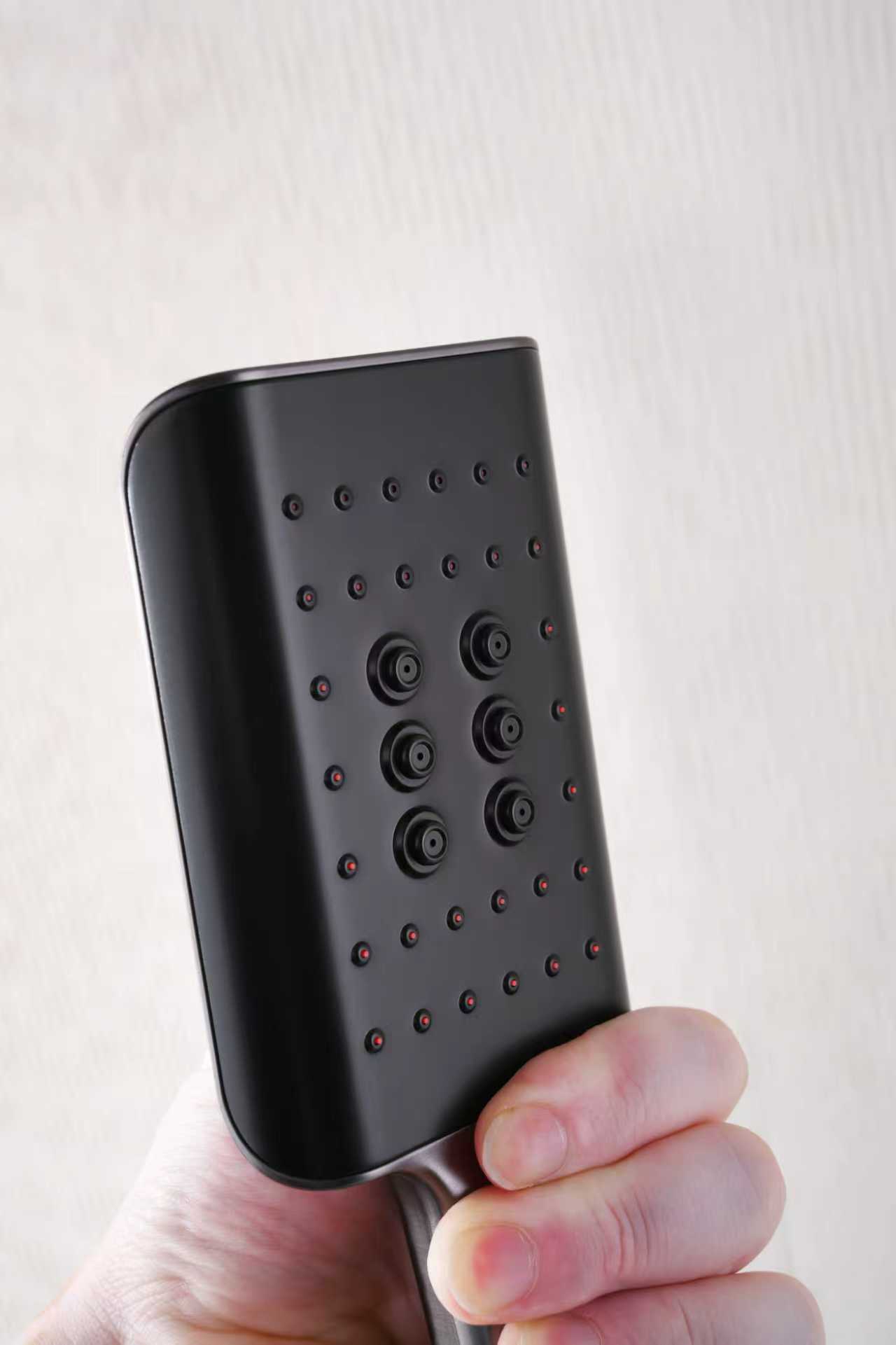 1055-Q Лейка для душа 1 режим. (самоочищающая,ГРАФИТ)  GANZER  (50/1шт)