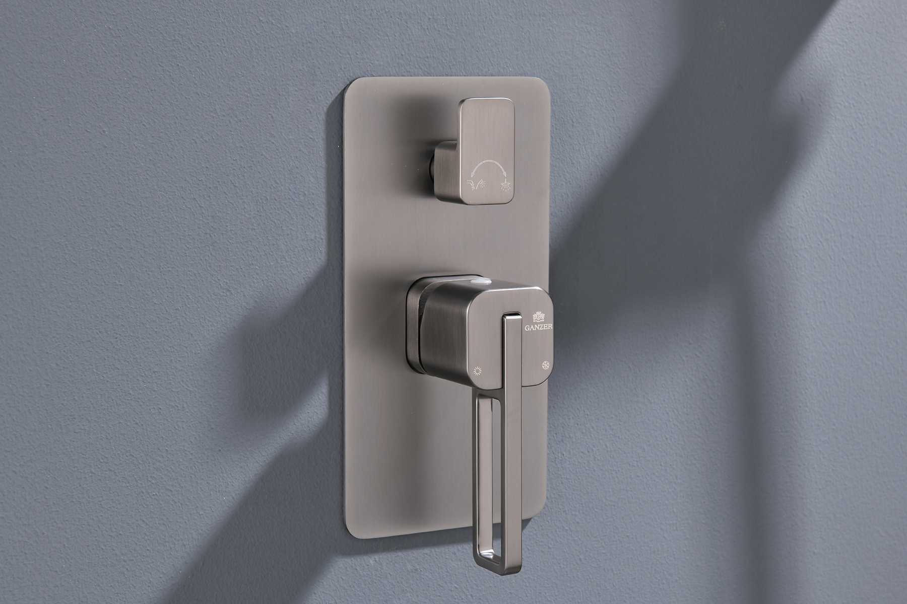 12165-Q Смеситель встраиваемый для душа с 3-функ. (ГРАФИТ) GANZER (6/1шт)