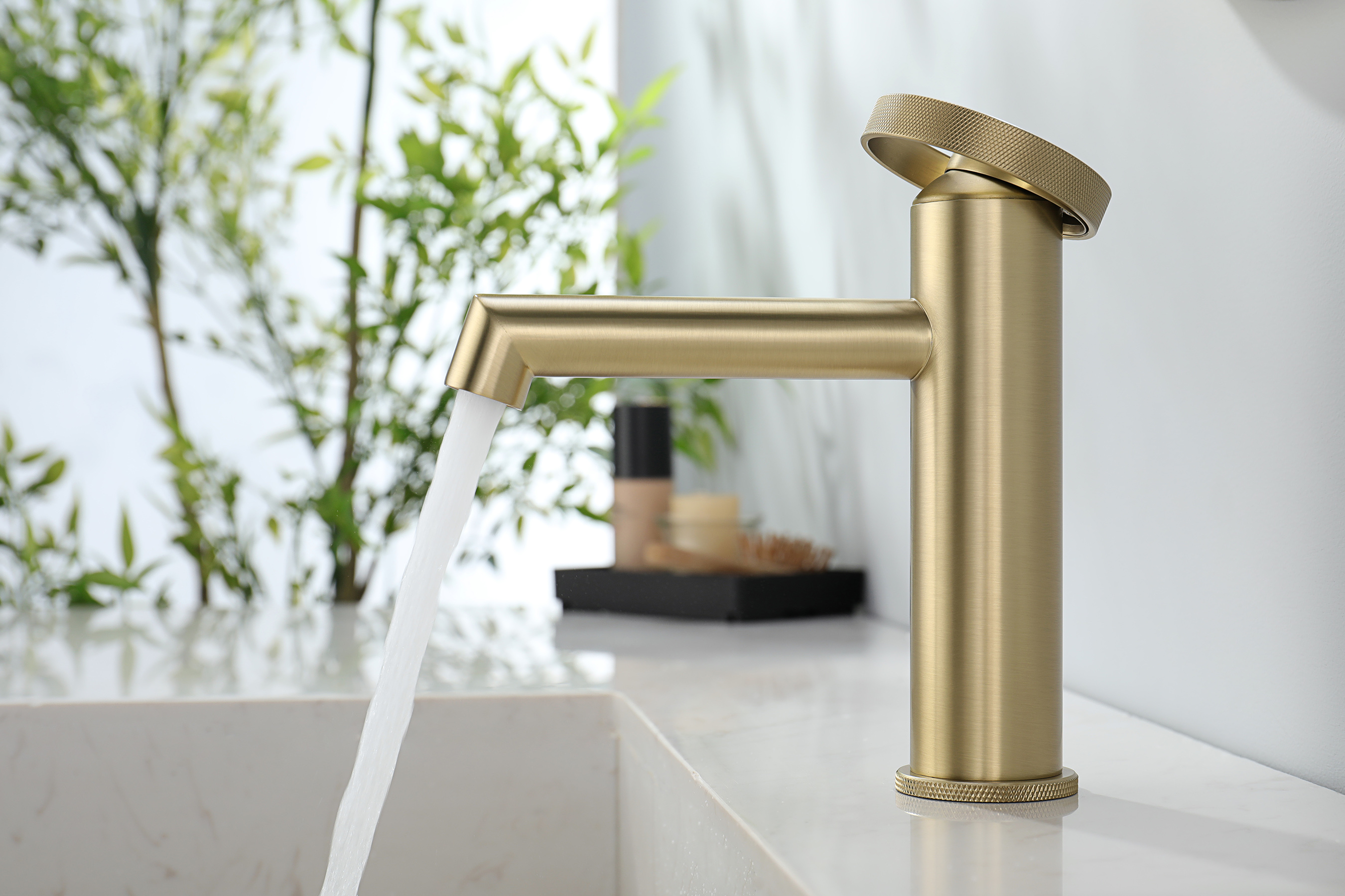 19111-S Смеситель од. для раковины (Мат. Золото) GANZER (10/1шт)