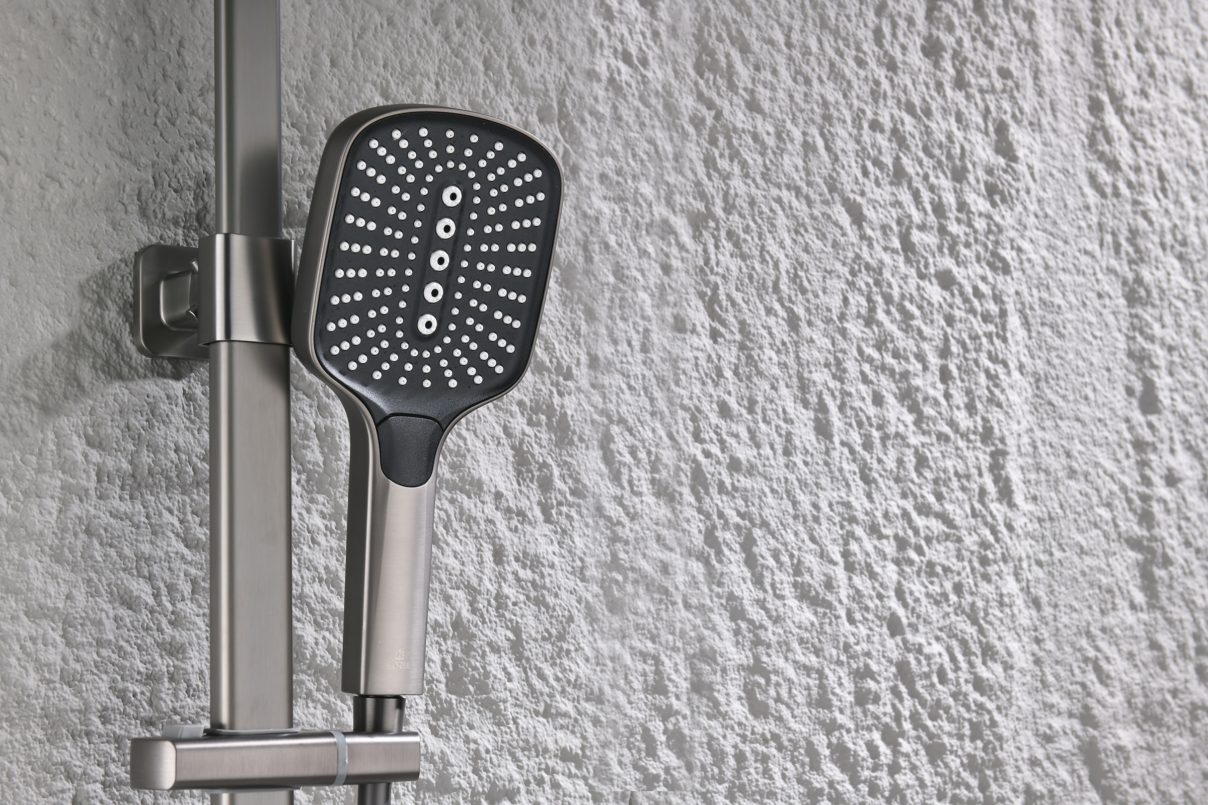 12171-Q Душевая система с термостатом (ГРАФИТ) GANZER (5/1шт)