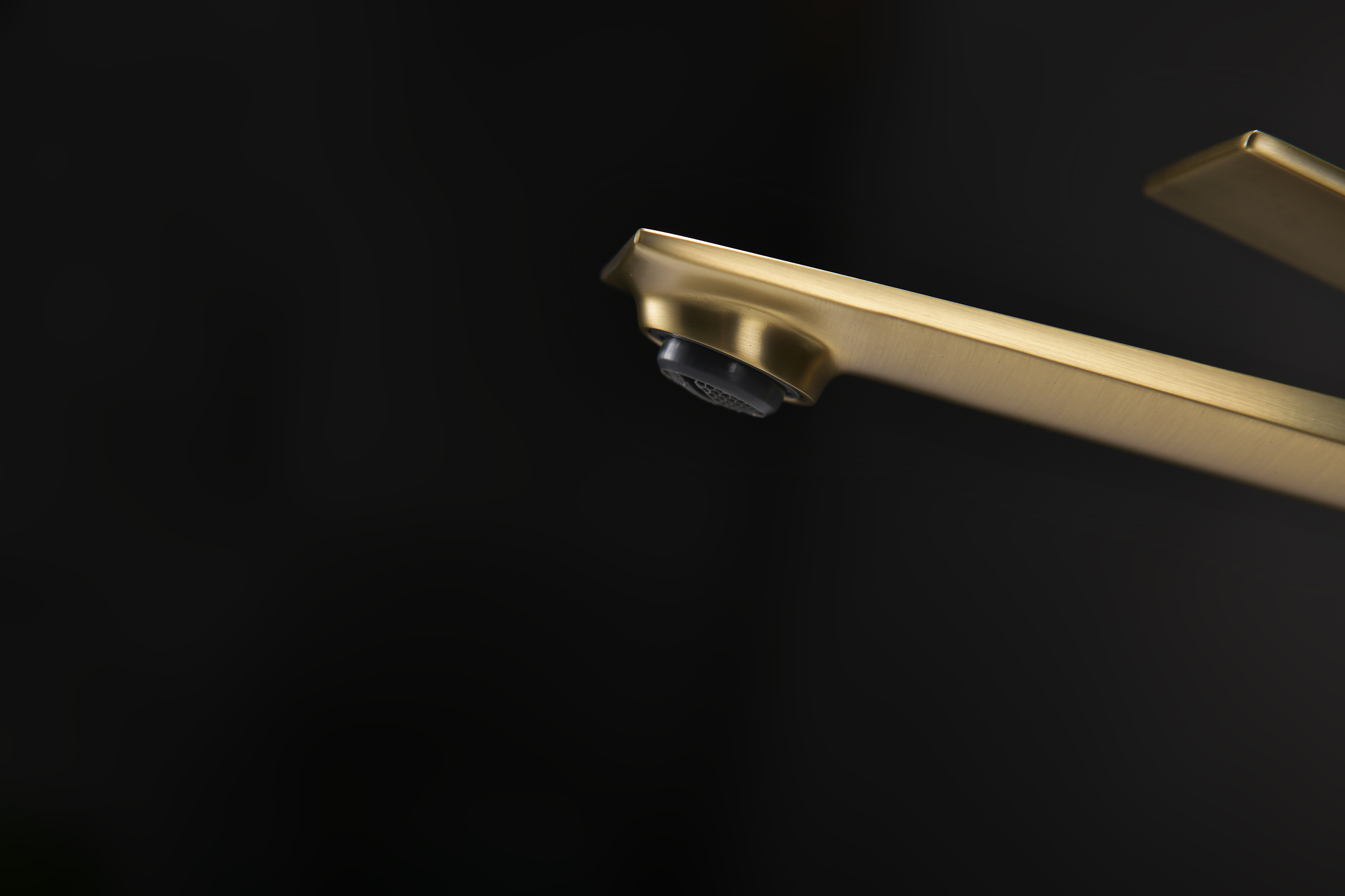 05112-S Смеситель од. для раковины-чаши (Мат. Золото) GANZER (10/1шт)