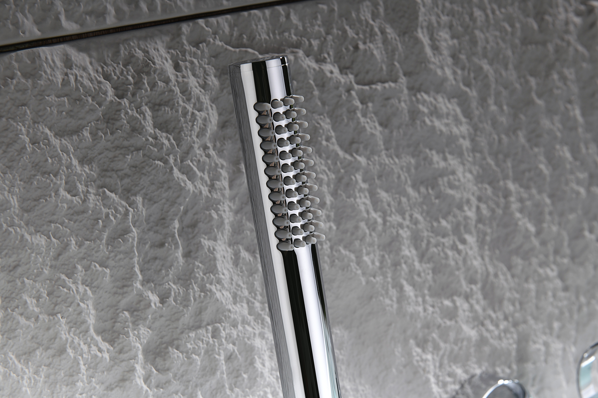 19132 Смеситель од. для ванны кор. (ХРОМ)  GANZER  (8/1шт)