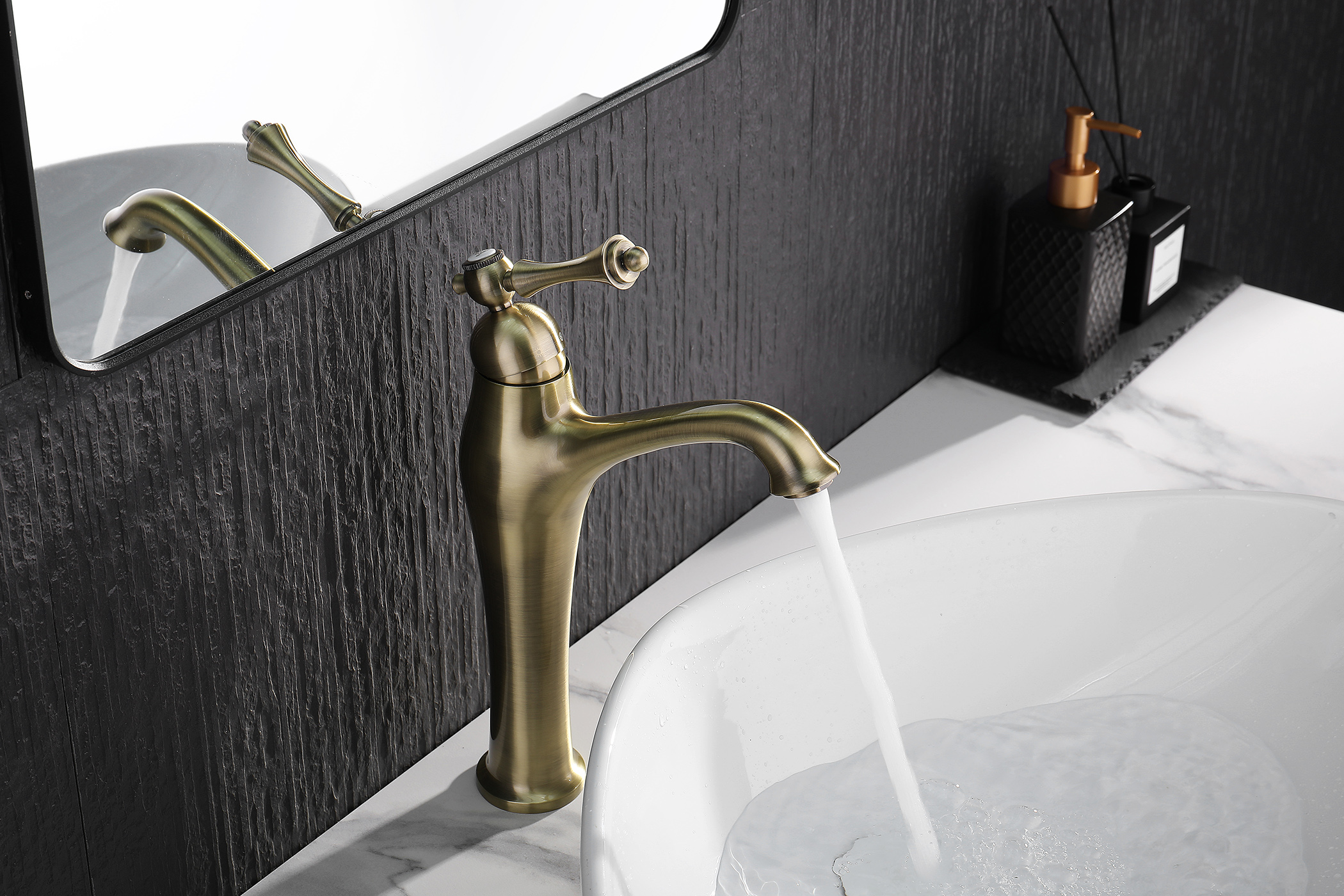 77113-D Смеситель од. для раковины-чаши (БРОНЗА)  GANZER  (10/1шт)