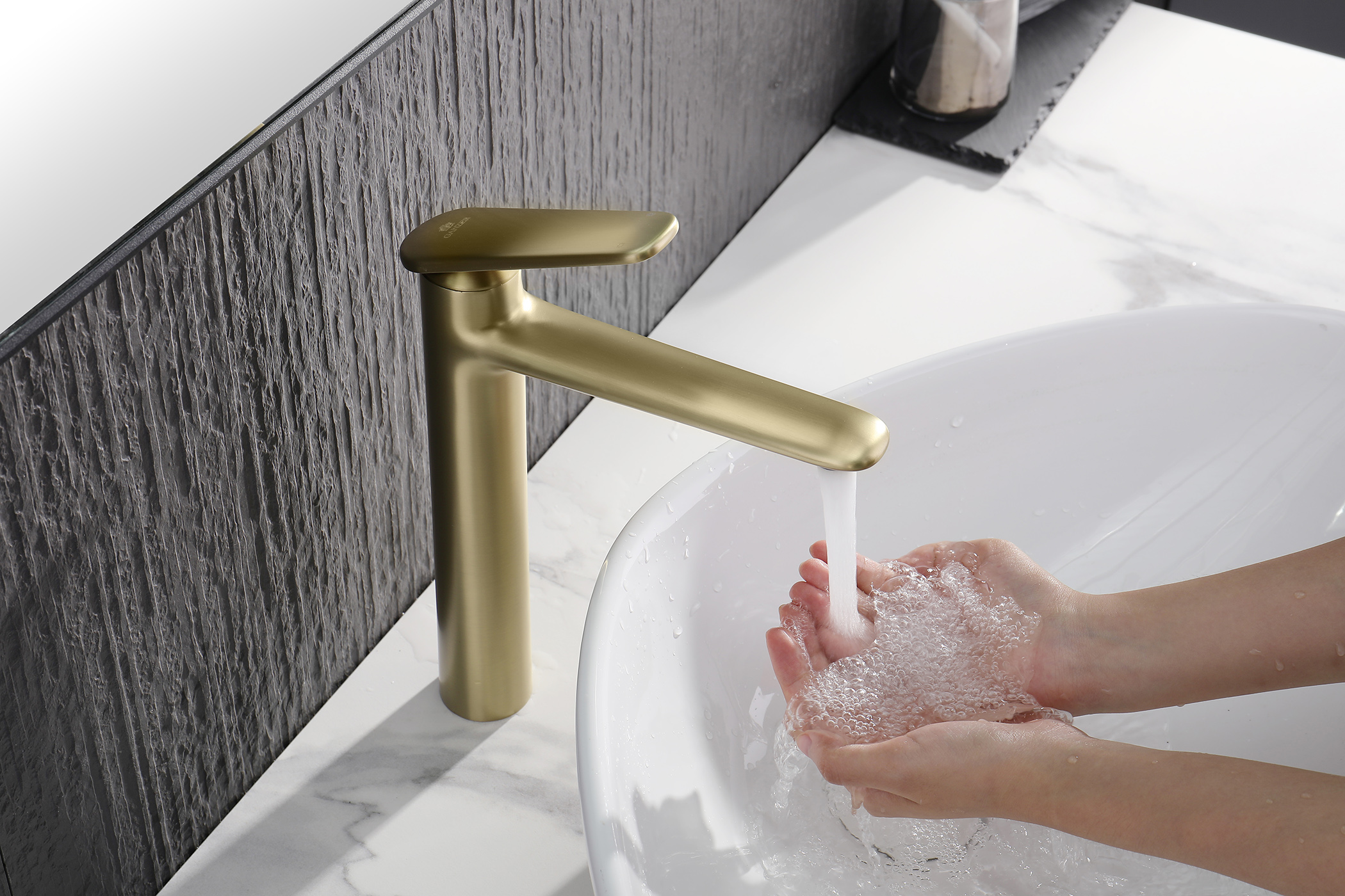 02112-S Смеситель од. для раковины-чаши (МАТ.ЗОЛОТО) GANZER (10/1шт)