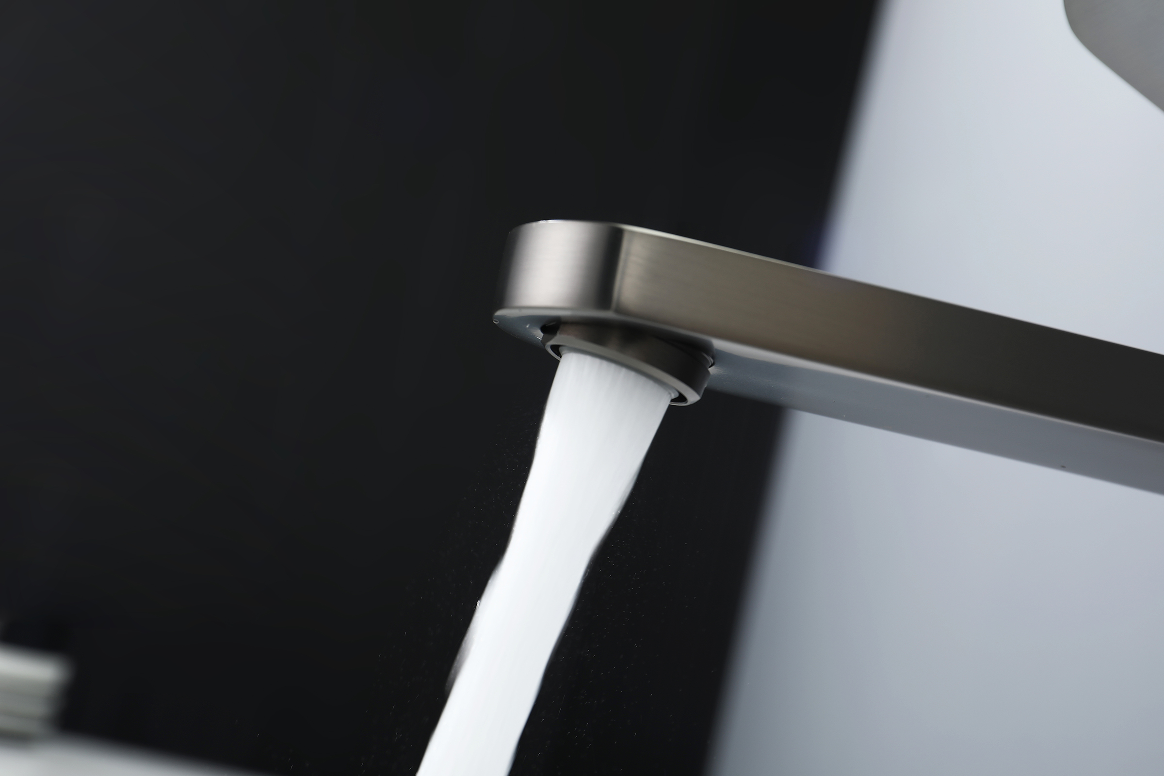 06111-Q Смеситель од. для раковины (ГРАФИТ) GANZER (10/1шт)