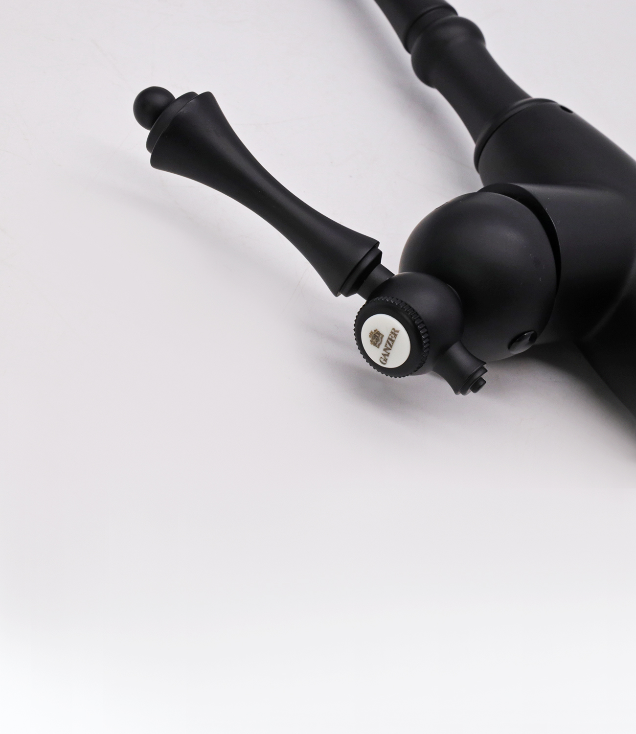 77021-C Смеситель однорычажный для кухни (черный)  GANZER  (6/1шт) Л/К